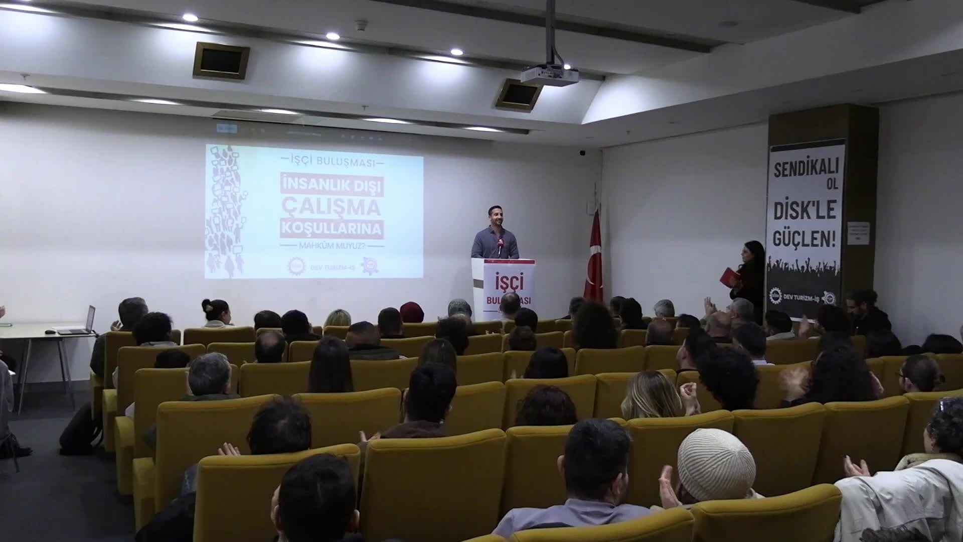DİSK Dev Turizm-İş’in çağrısıyla sektör çalışanları buluştu: “Turizm işçisi köle değildir”