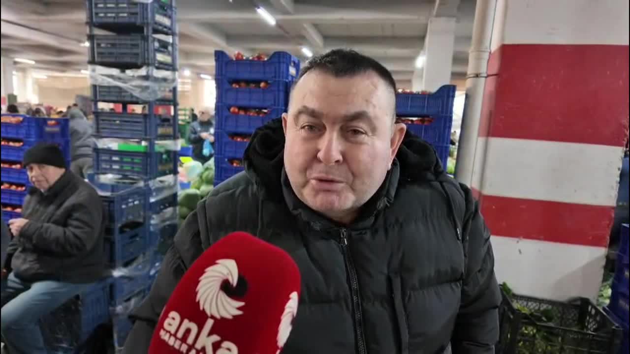 Soma pazarında geçim sıkıntısı: "Kirayı zor ödüyorum, yumurtanın 100 lira olduğu yerde ne alacağım?"