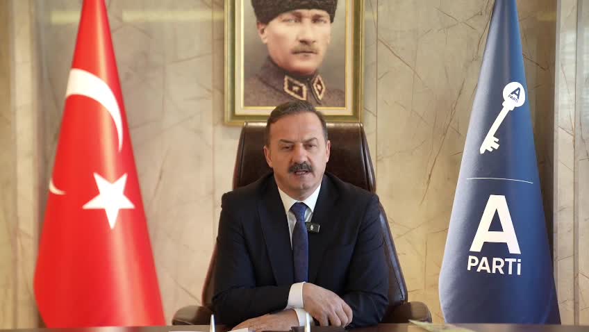 Anahtar Parti Lideri Ağıralioğlu: "41 yıldır 'Öcalan asılsın' diyerek konuşanların, şimdi 'Apo nasılsın' diyor olmaları bildiğimiz gibi bir şey değildir"