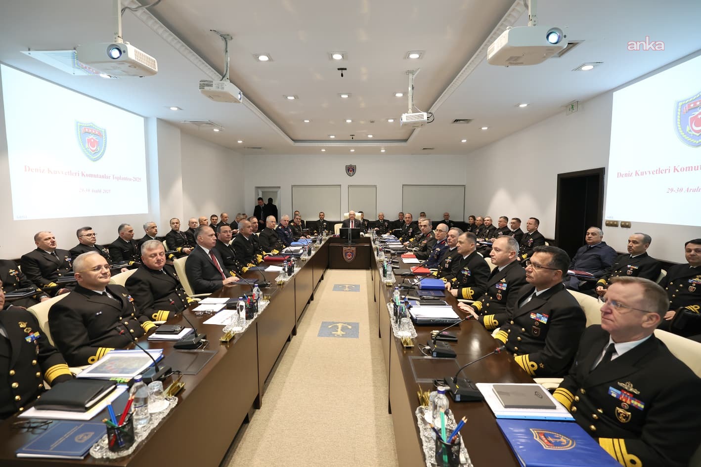 Bakan Güler başkanlığında, Deniz Kuvvetleri Komutanlığı Yıllık Komutanlar Toplantısı yapıldı