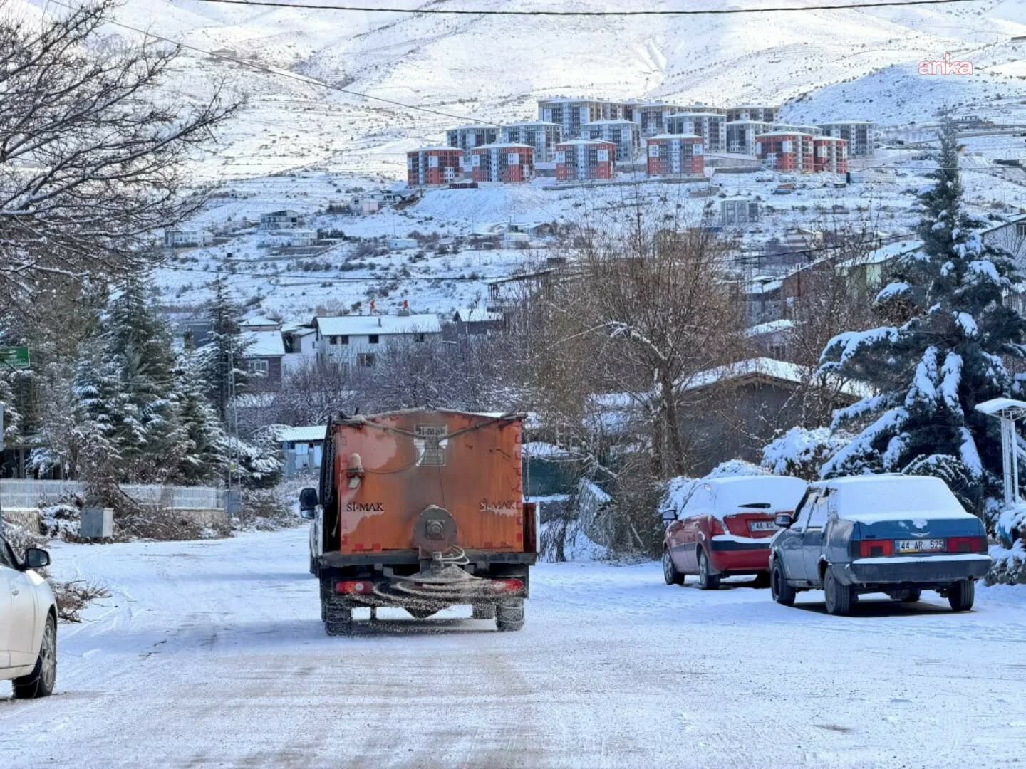 Malatya’da kar ve soğuk hava: Çok sayıda yol trafiğe kapatıldı