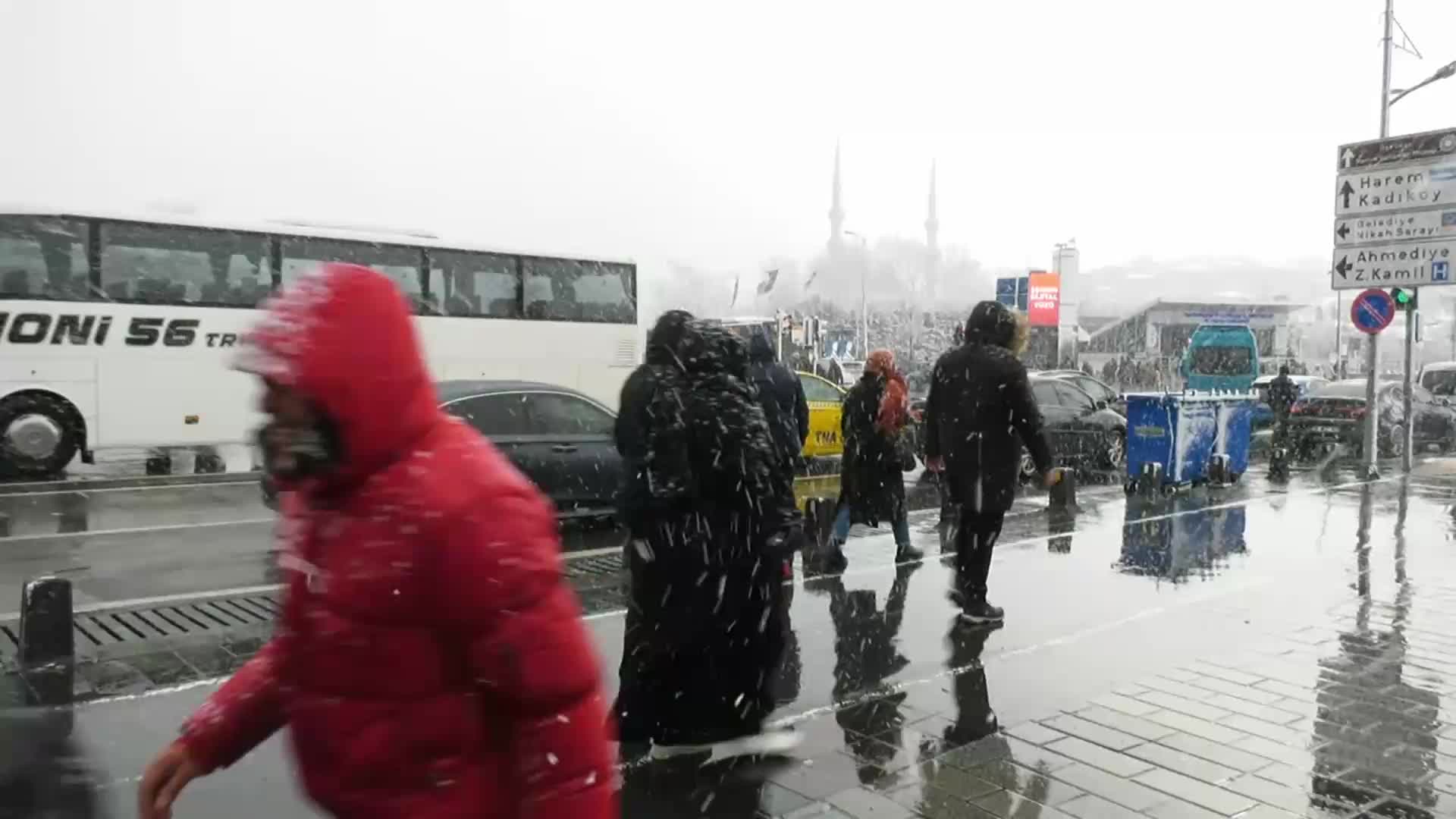 İstanbul kar yağışı öğleden sonra yeniden etkisini artırdı