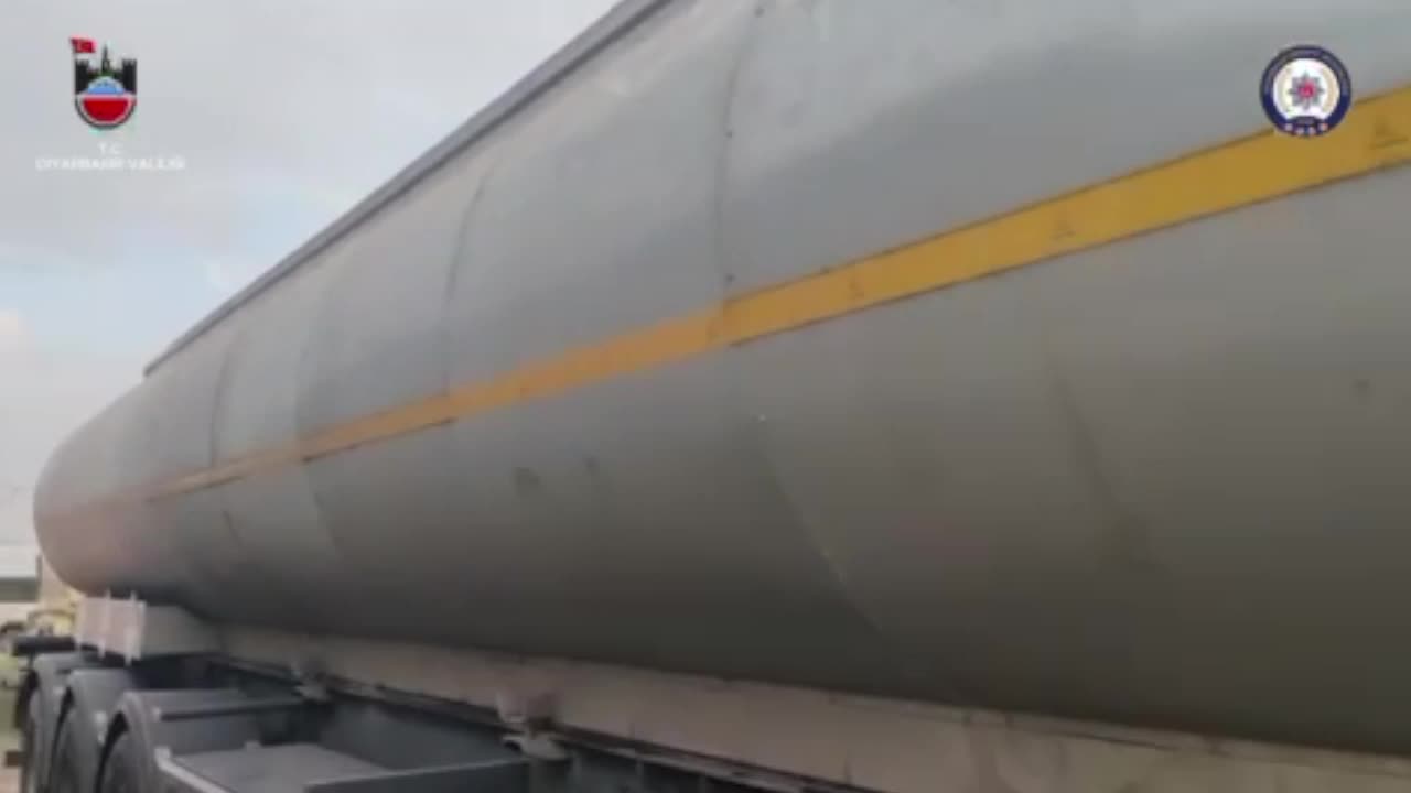 Diyarbakır’da atık tankeri içinde Afgan uyruklu 32 göçmen yakalandı
