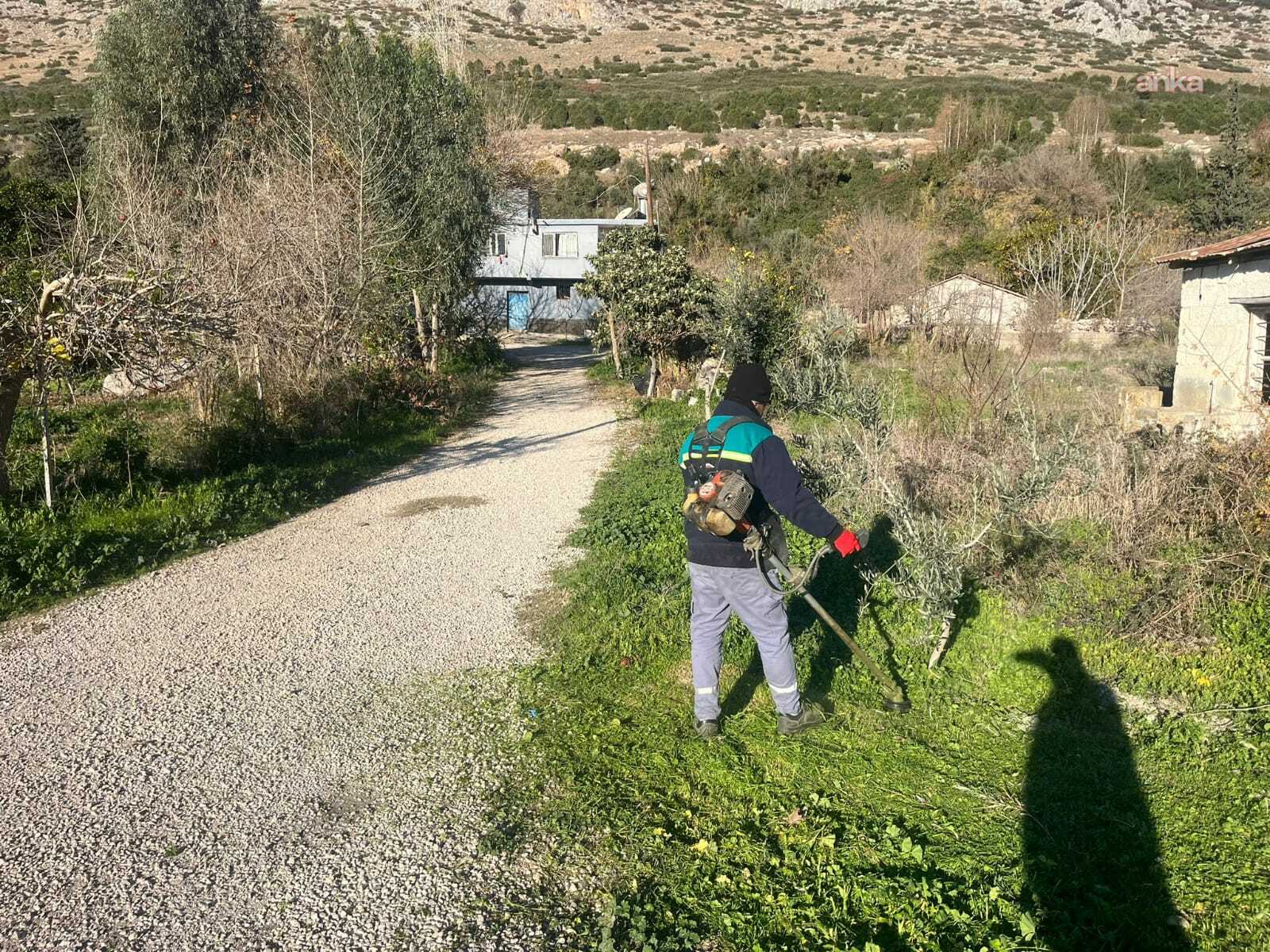 Ceyhan Belediyesi'nin Köy Ekibi, çalışmalarıyla kırsalda memnuniyet yaratıyor