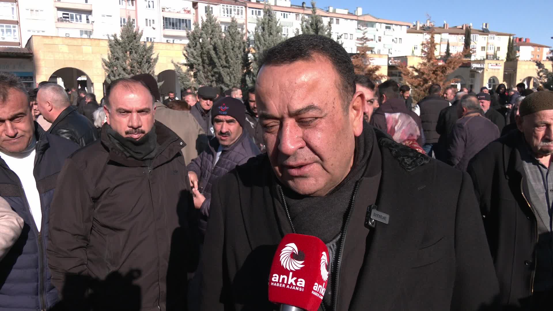 Adnan Beker, Çankırı’da lokma dağıttı… “Çankırımızda bir Özgür Özel, bir CHP ışığı yanacak”
