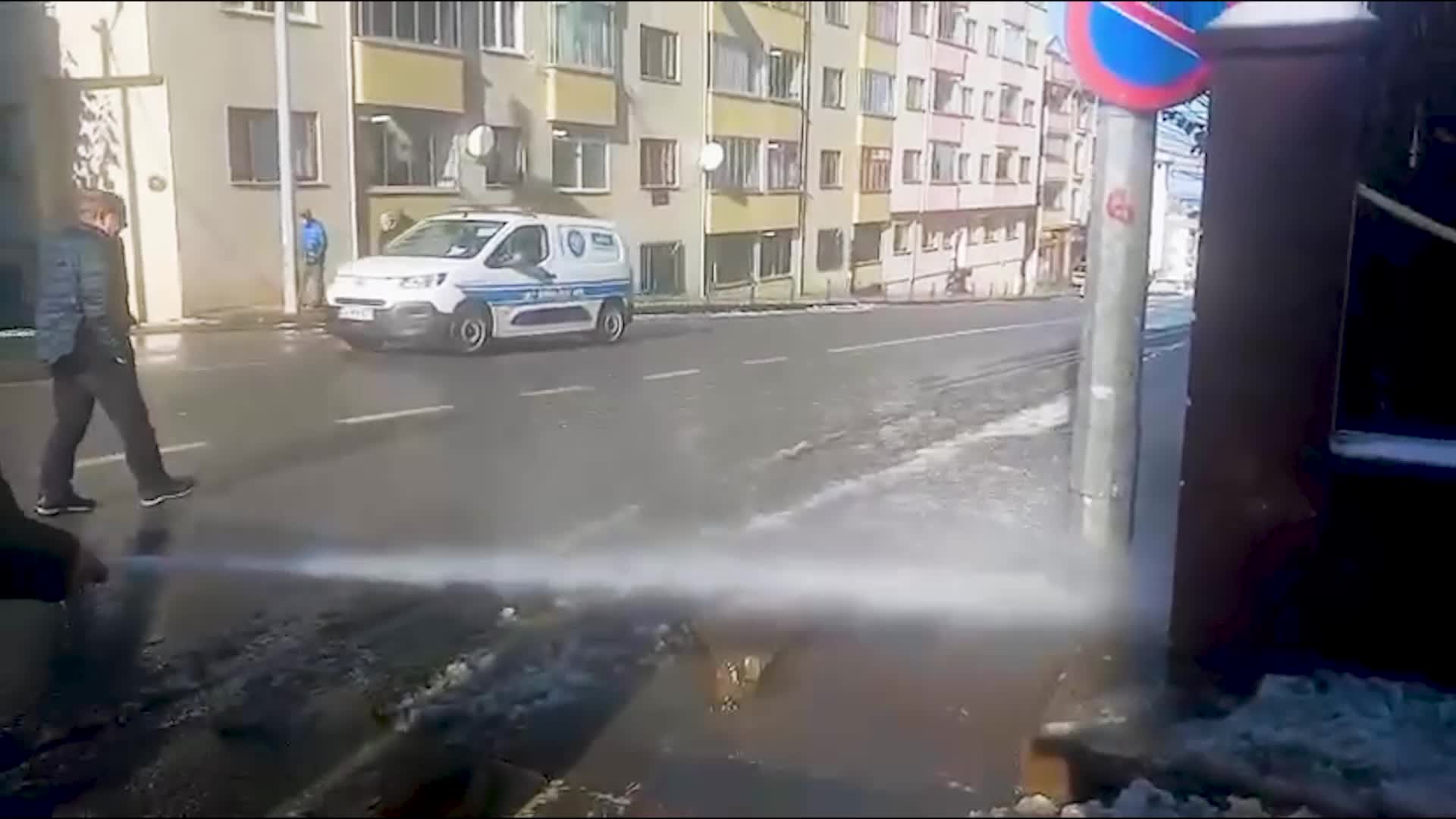 Ortahisar'da kar mesaisi sürüyor
