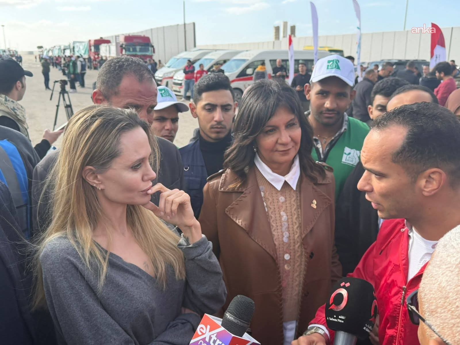 Angelina Jolie, Refah Sınır Kapısı ve Kuzey Sina'daki yardım çalışmalarını inceledi