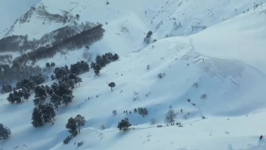 Artvin’de çığ altında arama çalışmaları üçüncü günde devam ediyor