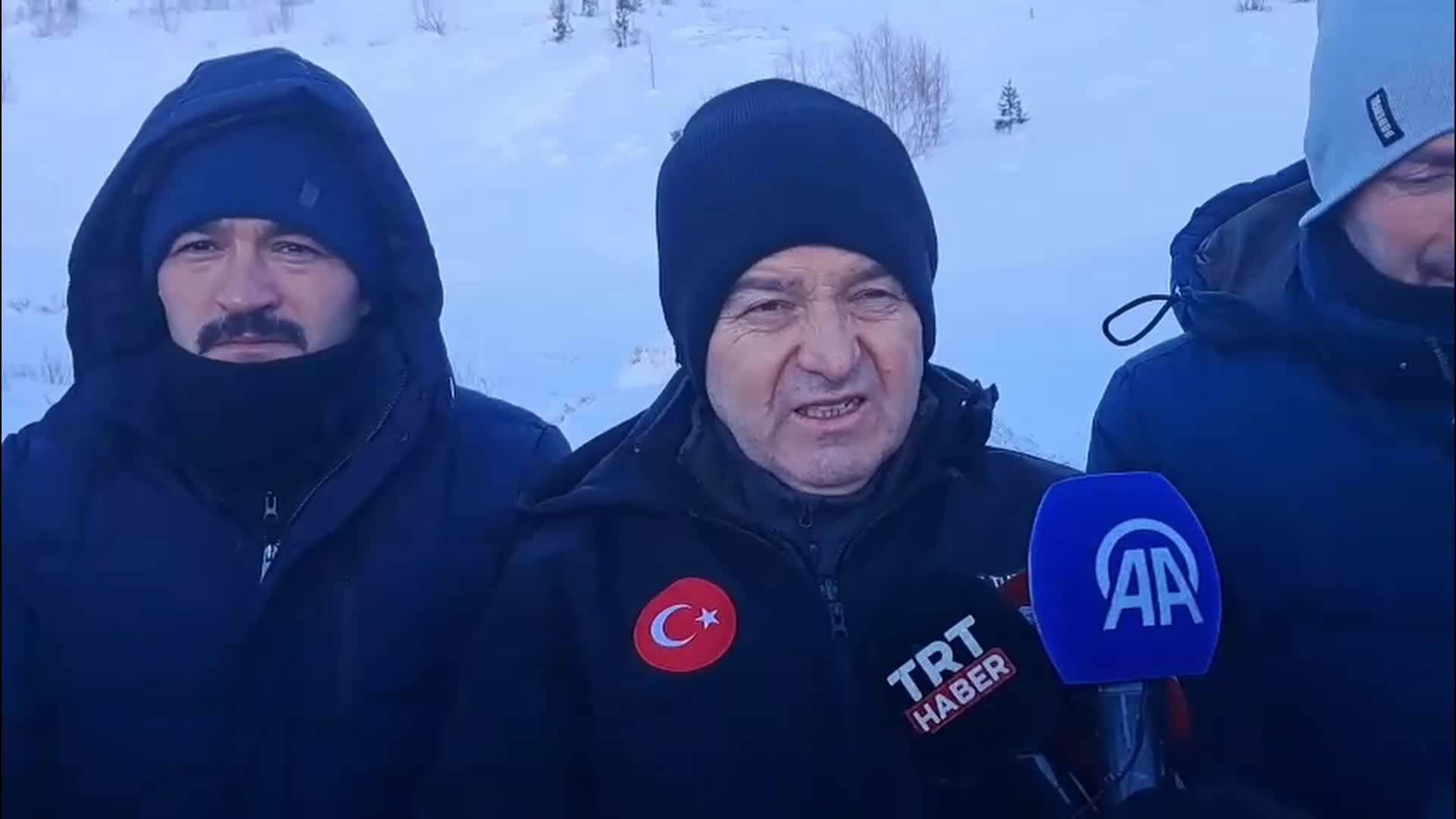 Artvin’de çığ altında kalan çobanı arama çalışmalarına hava muhalefeti nedeniyle ara verildi
