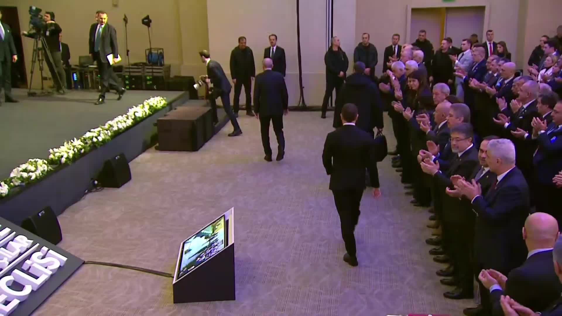 Cumhurbaşkanı Erdoğan:  Yurt dışında ülkemizi kötüleyen ve tek amacı Türk ekonomisine zarar vermek olan muhalefetin sorumsuzluklarına rağmen başardık