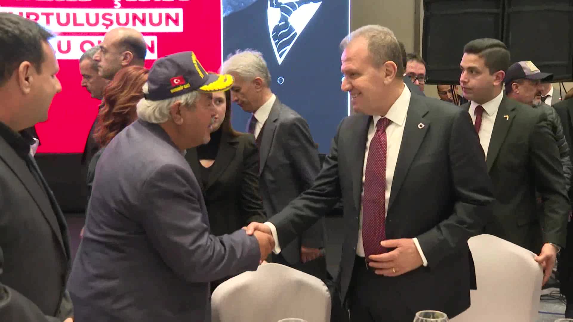 Mersin Büyükşehir Belediye Başkanı Seçer, şehit aileleri ve gazilerle bir araya geldi