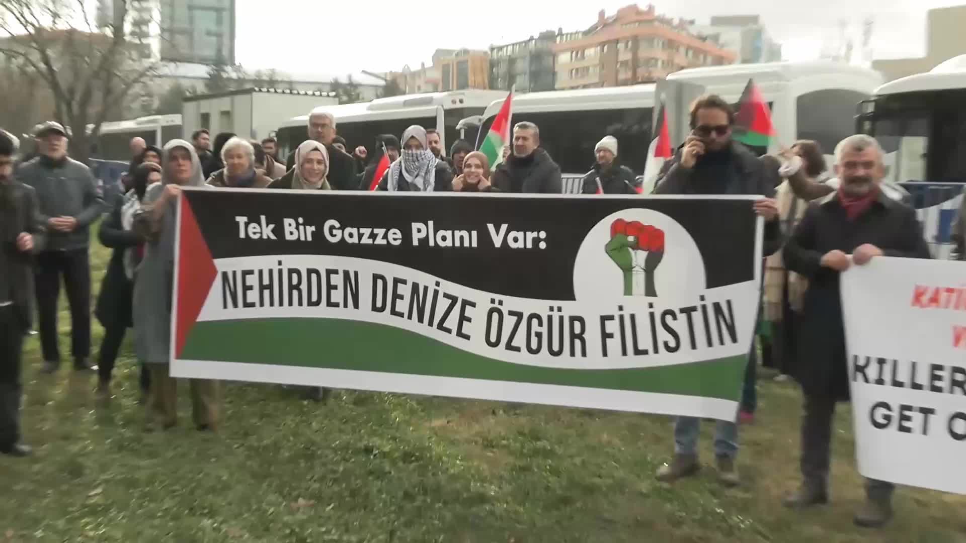 Direniş Çadırı'ndan ABD Büyükelçiliği önünde "Venezuela" protestosu: "Bu saldırı, emperyalizmin küresel ölçekte yaşadığı hegemonya krizinin açık bir sonucudur"