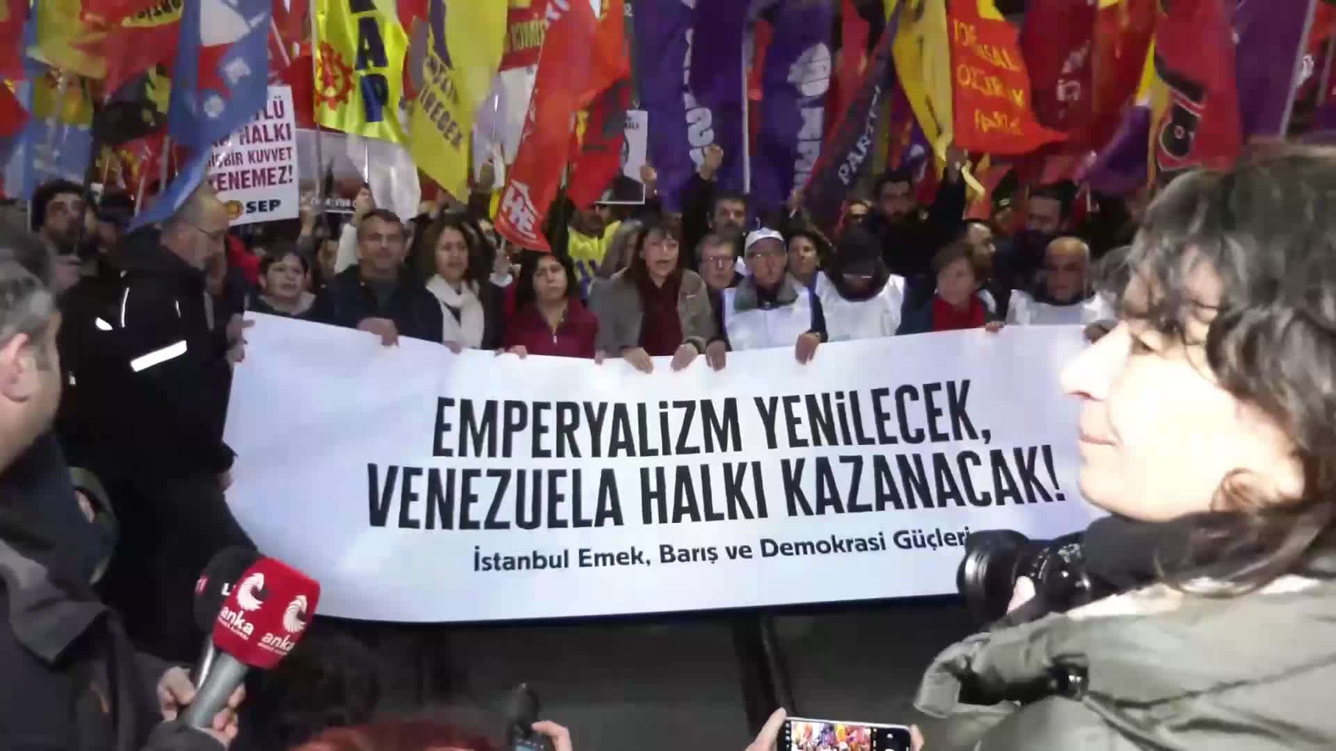 İstanbul Emek, Barış ve Demokrasi Güçleri'nden Venezuela açıklaması: "Emperyalizm yenilecek, Venezuela halkı kazanacak"