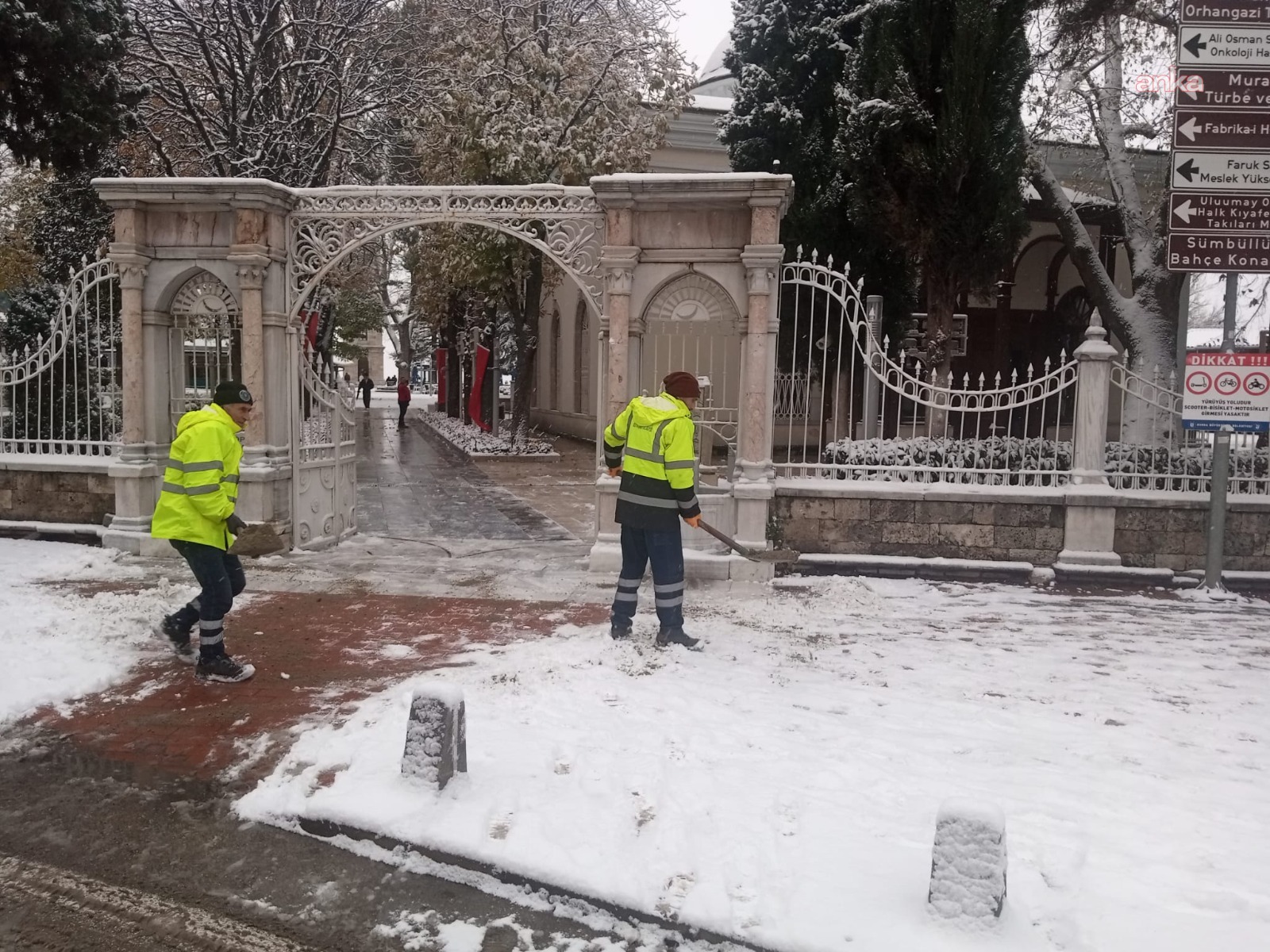 Bursa Büyükşehir Belediyesi'nden hava koşullarından kaynaklanan olumsuzluklara hızlı müdahale