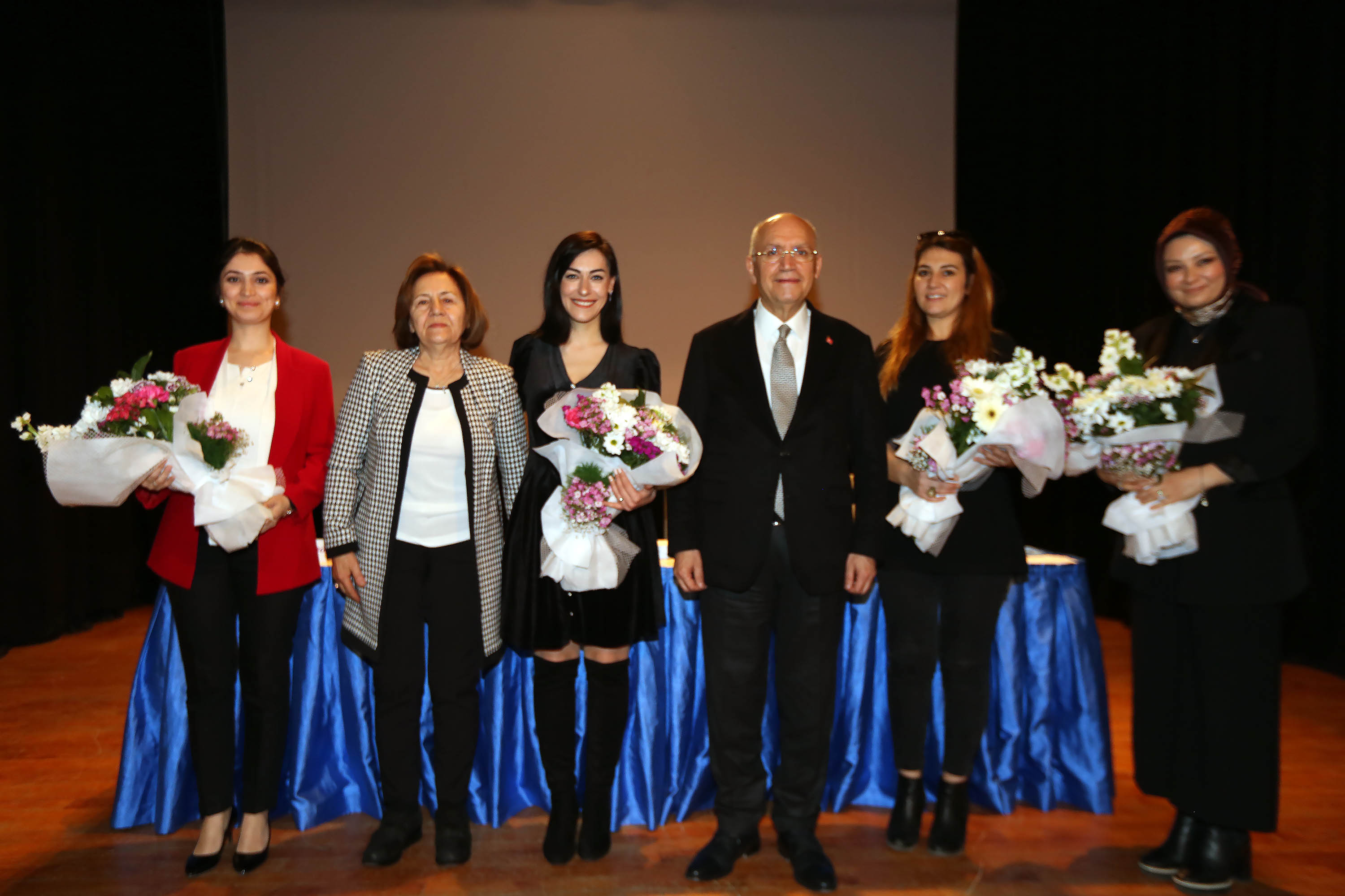 YENİMAHALLE'DE EMEKÇİ KADINLAR BULUŞMASI