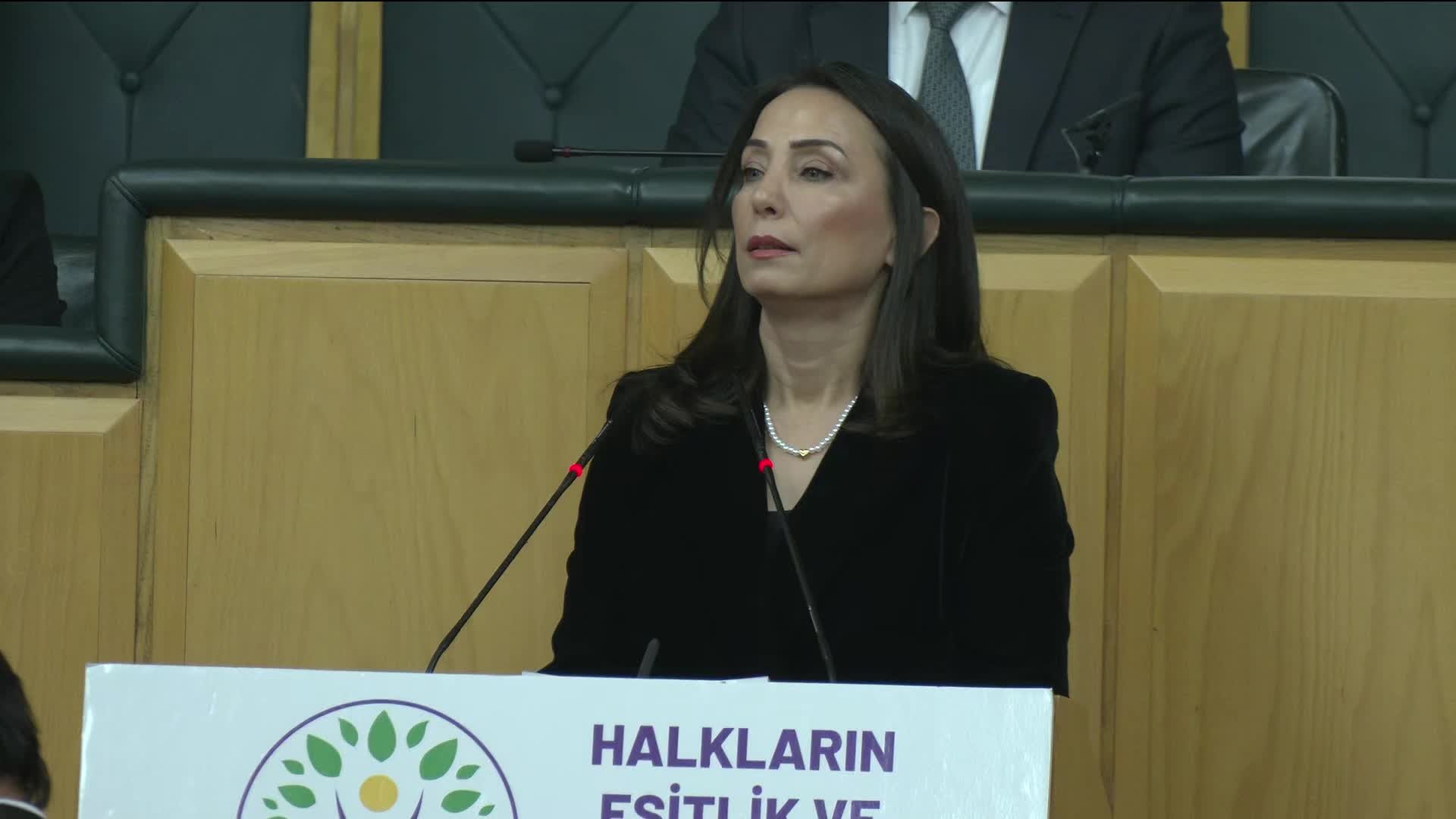 DEM Parti Grup Toplantısı... Tülay Hatimoğulları'ndan Yaşar Güler'e: "Tehdit dilinden vazgeçin"