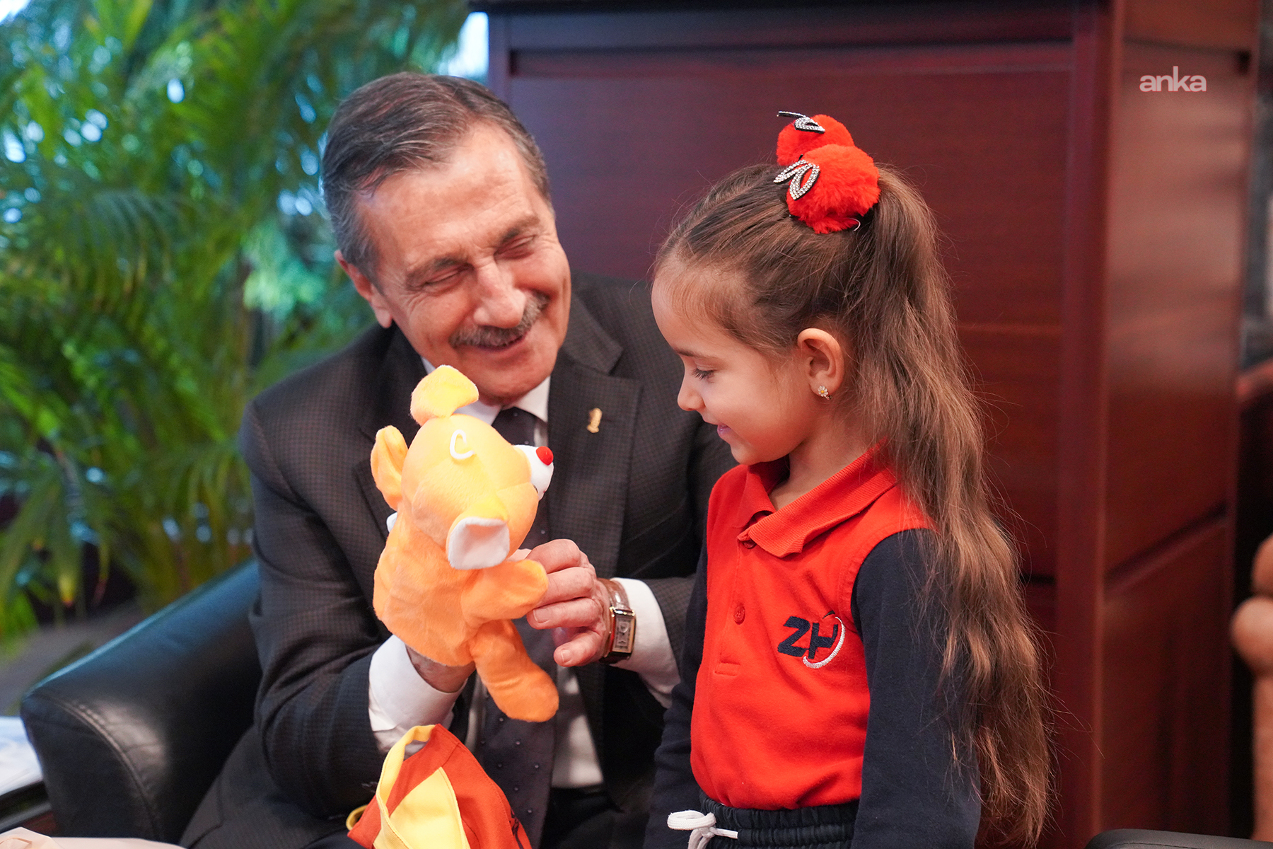 Tepebaşı Belediye Başkanı Ataç, 1. sınıf öğrencisi Ebrar Yavuz'u ağırladı