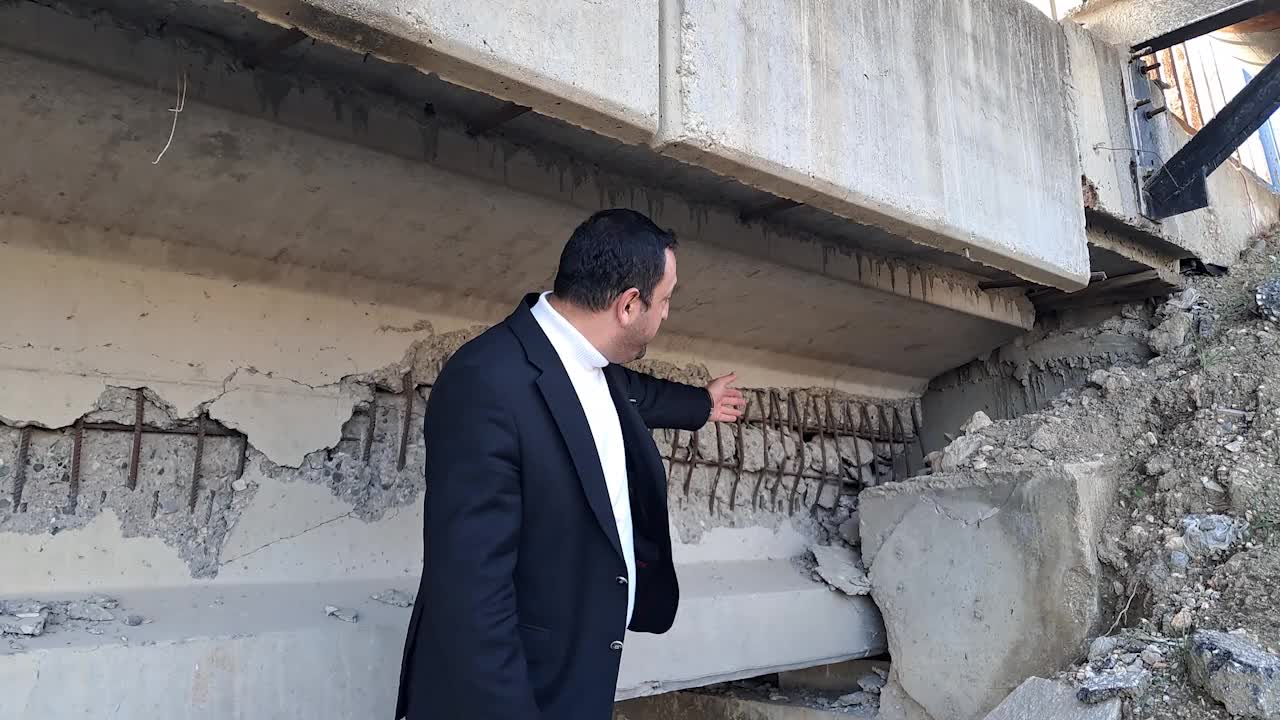 Antakya’da hasarlı köprüler alarm veriyor, CHP’li Başkan Kutlu'dan uyarı geldi: "Birilerinin ölmesi beklenmesin"