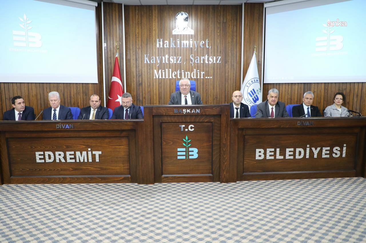 Edremit’te yılın ilk muhtarlar toplantısı yapıldı