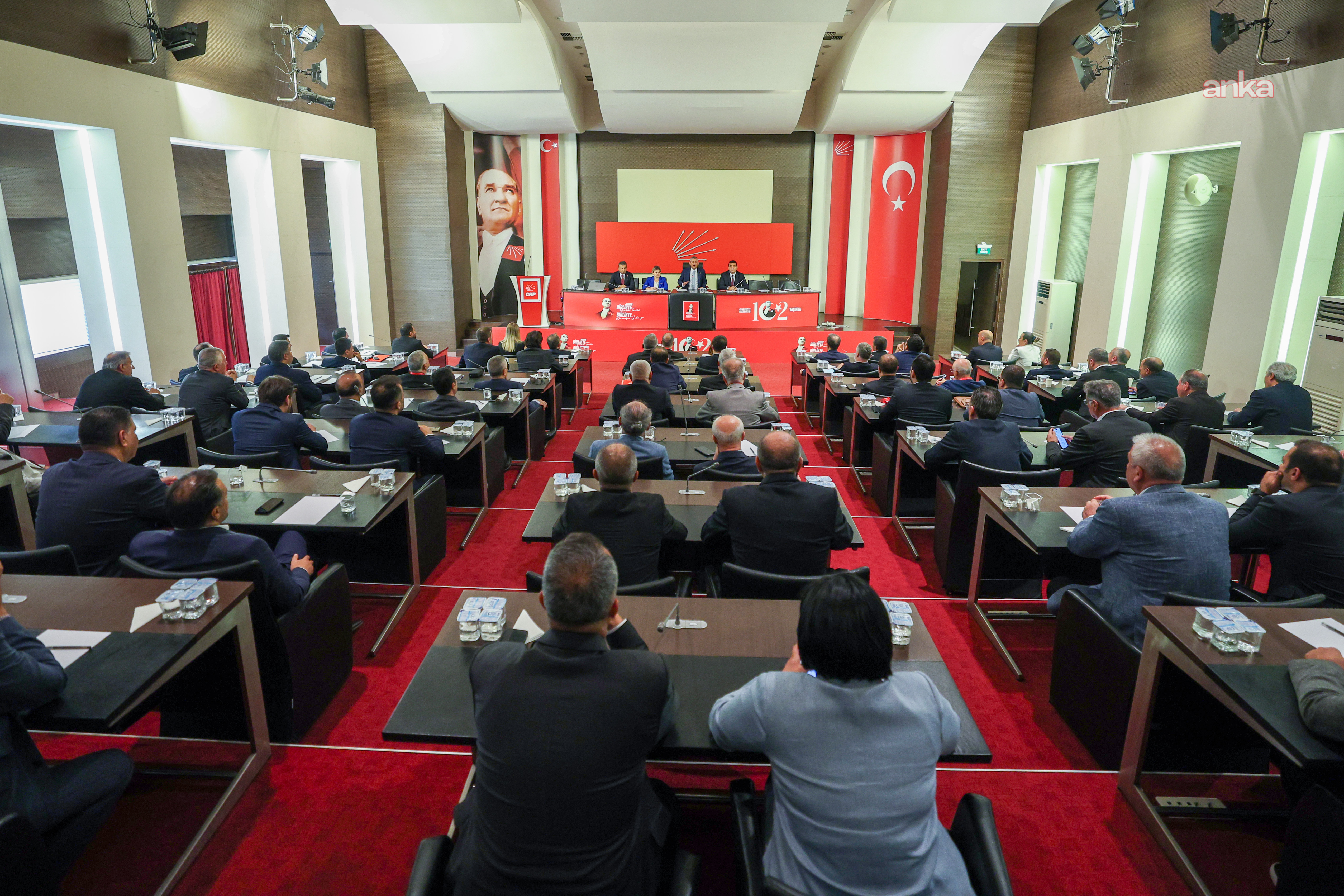 Özgür Özel, Doğu ve Güneydoğu bölgesi il başkanlarıyla bir araya gelecek