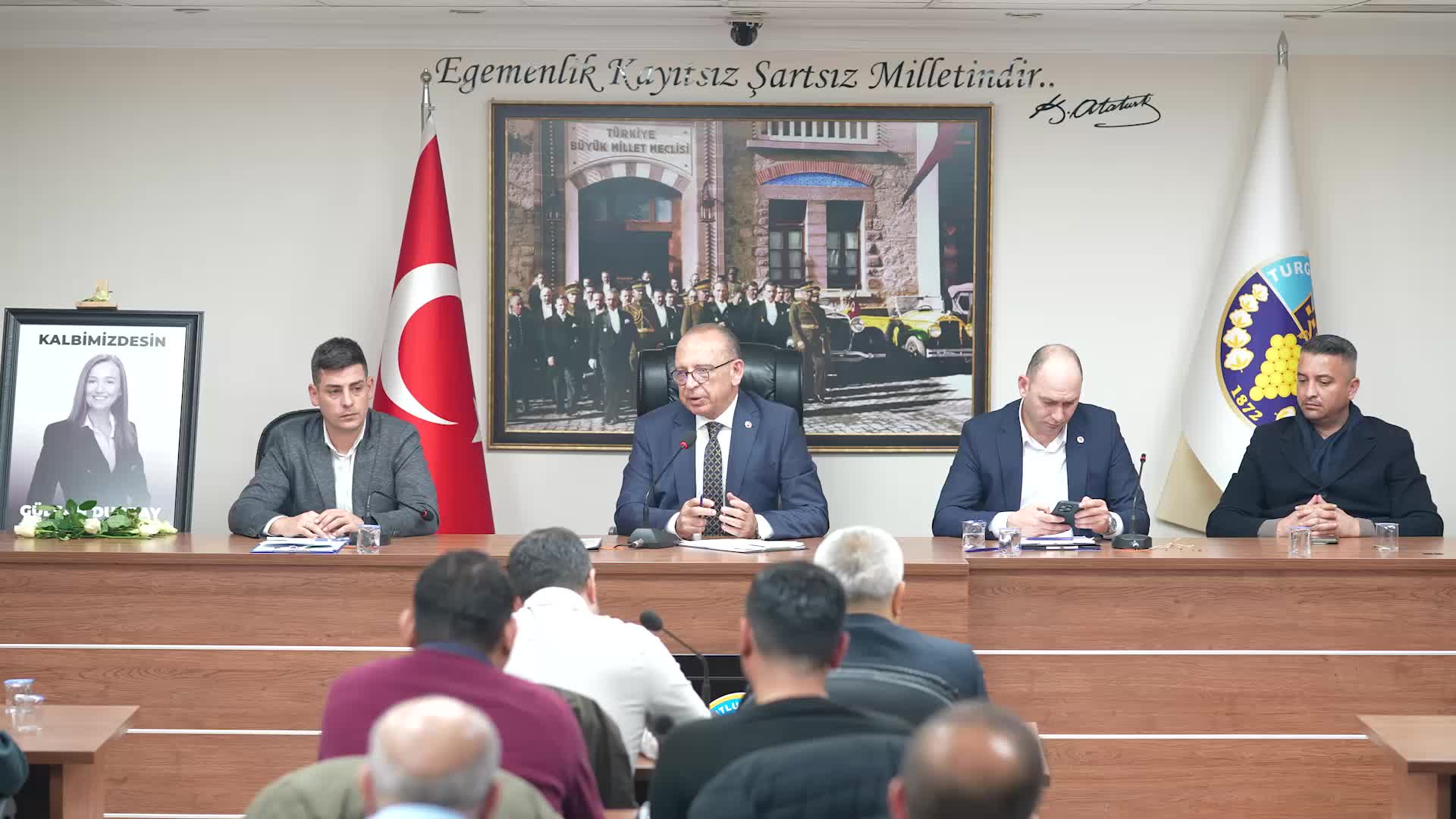 Turgutlu Belediye Başkanı Akın: “100 binlik plan çalışmasını yapmadan Turgutlu’nun ne okul sorununu ne de otopark sorununu çözebiliriz”