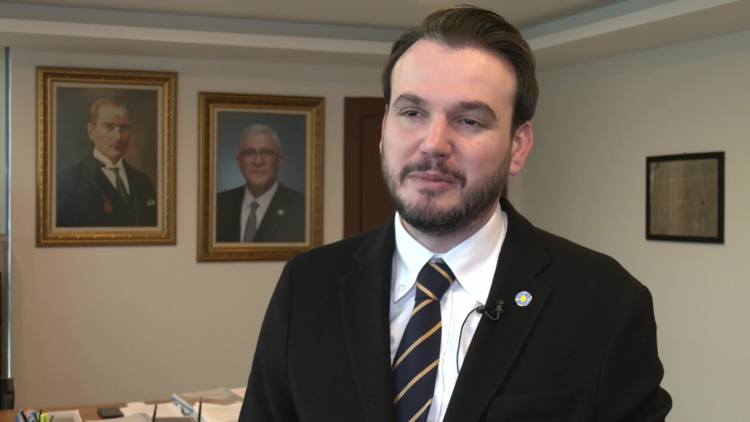 İYİ Partili Özatıcı: "Şara, şu anda HTŞ'nin yaptığı bir saldırıda yaralanmış olabilir"