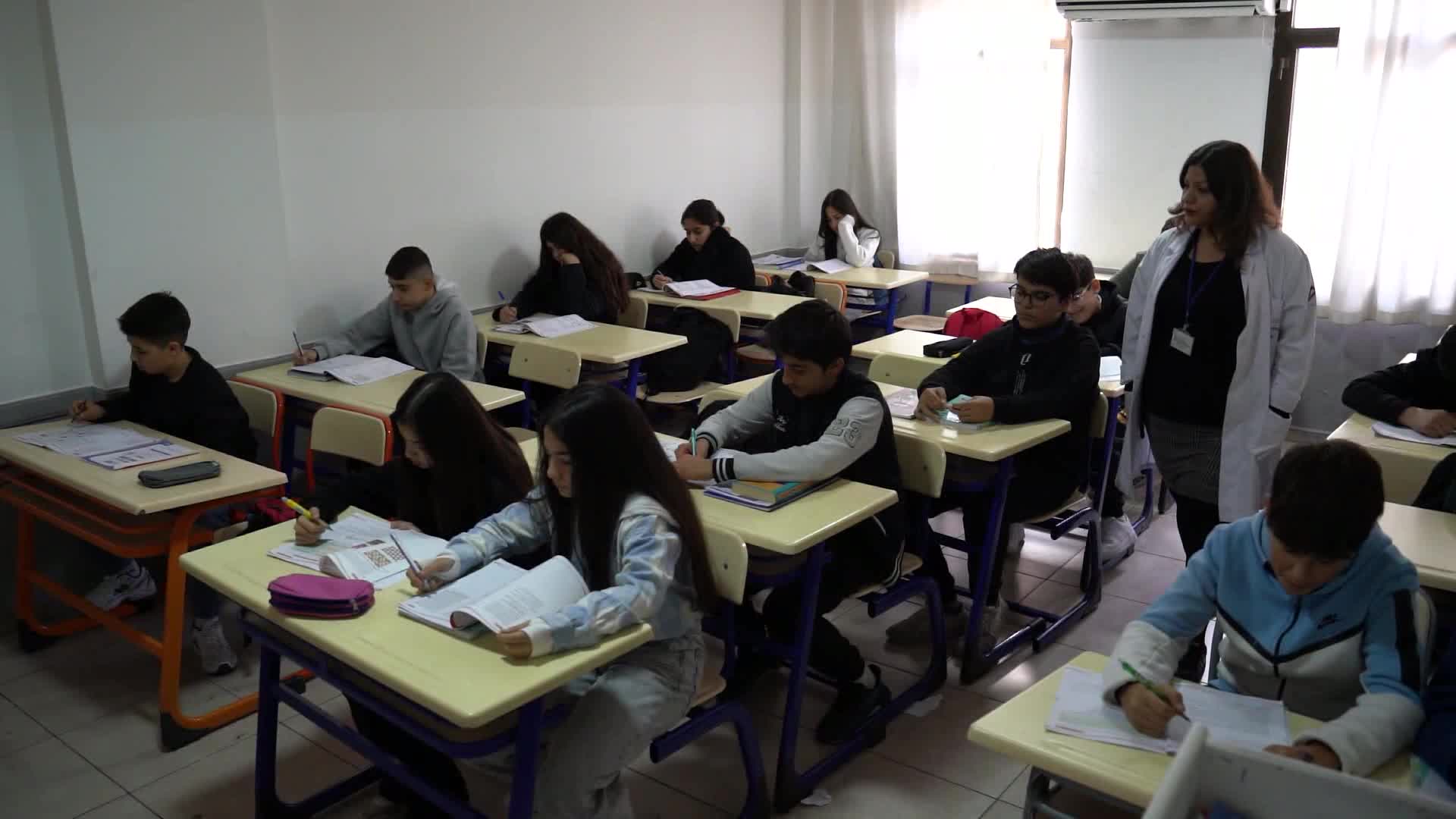 Mersin Büyükşehir Belediyesi'nden lise ve üniversite sınavına hazırlanan öğrencilere büyük destek