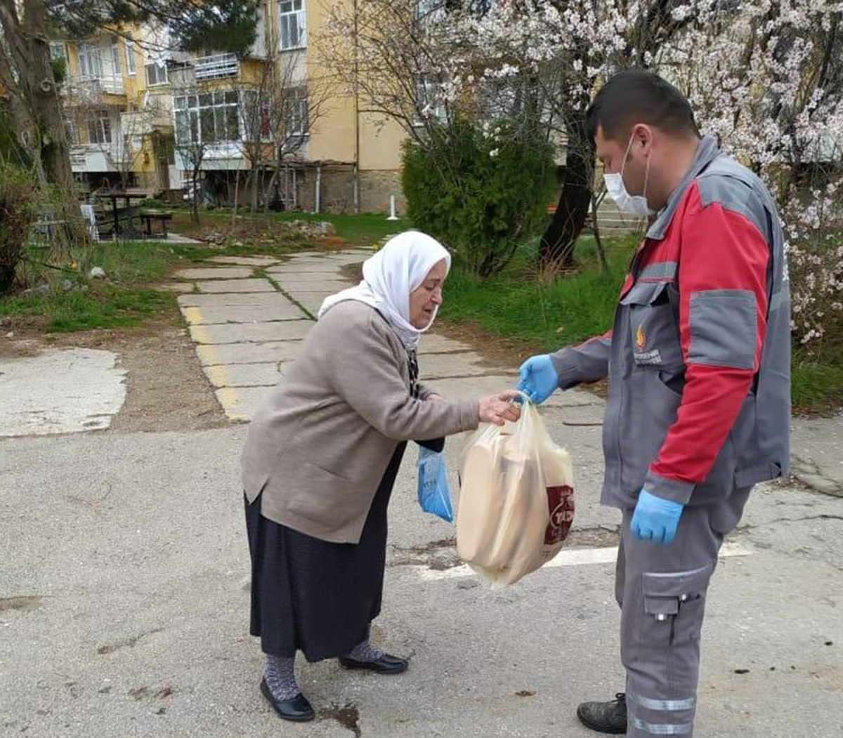 SEYDİŞEHİR'DE 65 YAŞ ÜSTÜ VATANDAŞLARA "VEFA" DESTEĞİ