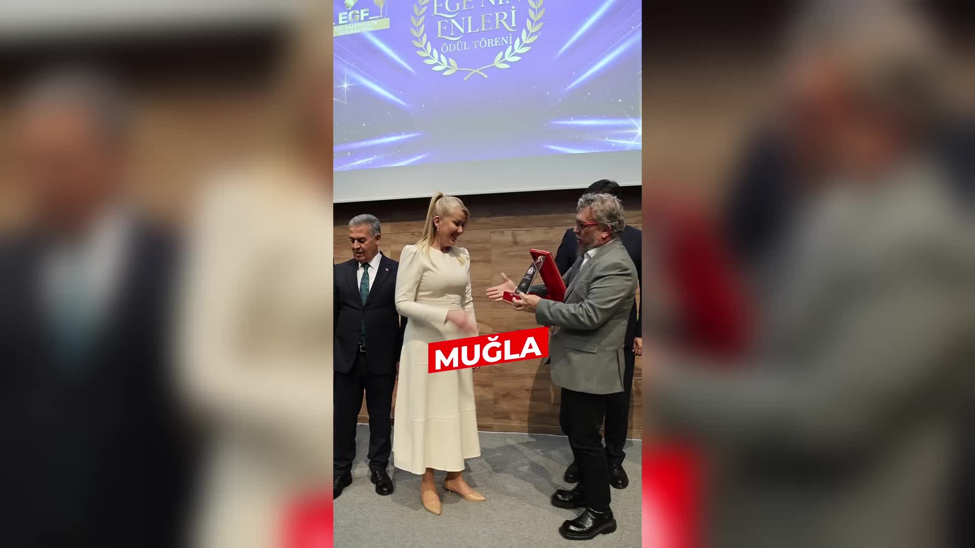 Merkezefendi Belediye Başkanı Şeniz Doğan’a  Ege Gazeteciler Federasyonu'ndan ödül