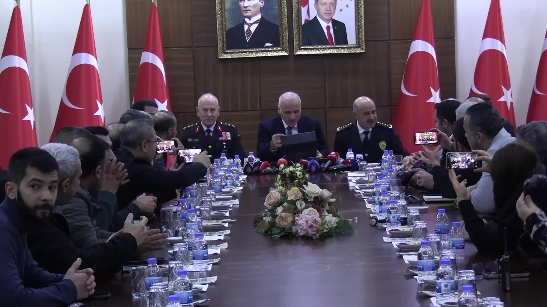 Diyarbakır’da terör operasyonlarında artış… Vali Zorluoğlu: “2025 yılında yüzde 35 oranında arttırarak 8 bin 374 operasyon gerçekleştirdik”