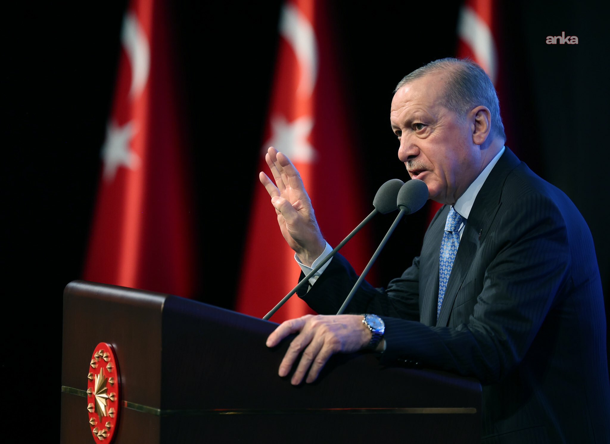 Cumhurbaşkanı Erdoğan'dan, Özgür Özel'e 500 bin TL'lik dava ve suç duyurusu