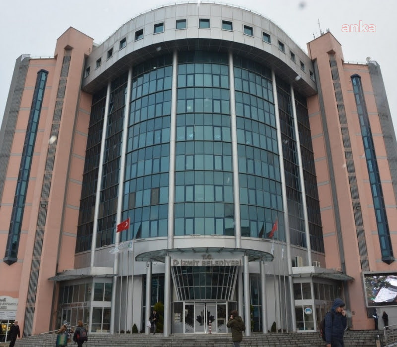 İZMİT BELEDİYESİ'NDEN KİTAPÇI ESNAFINA DESTEK