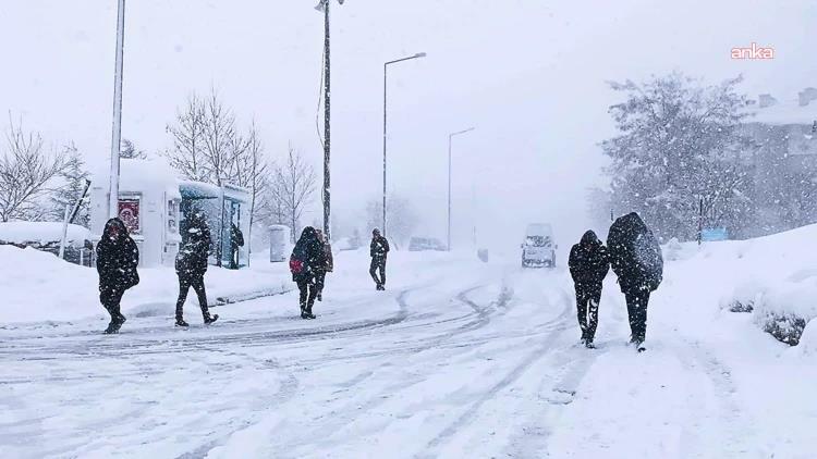 Malatya’da yoğun kar ve buzlanma nedeniyle eğitime 1 gün ara verildi