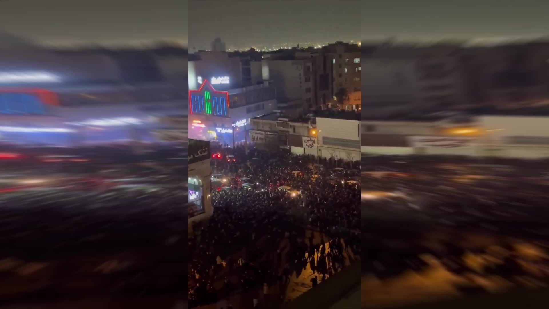 İran yönetim karşıtı protestolarla sarsıldı... Ülke genelinde internet kısıtlandı