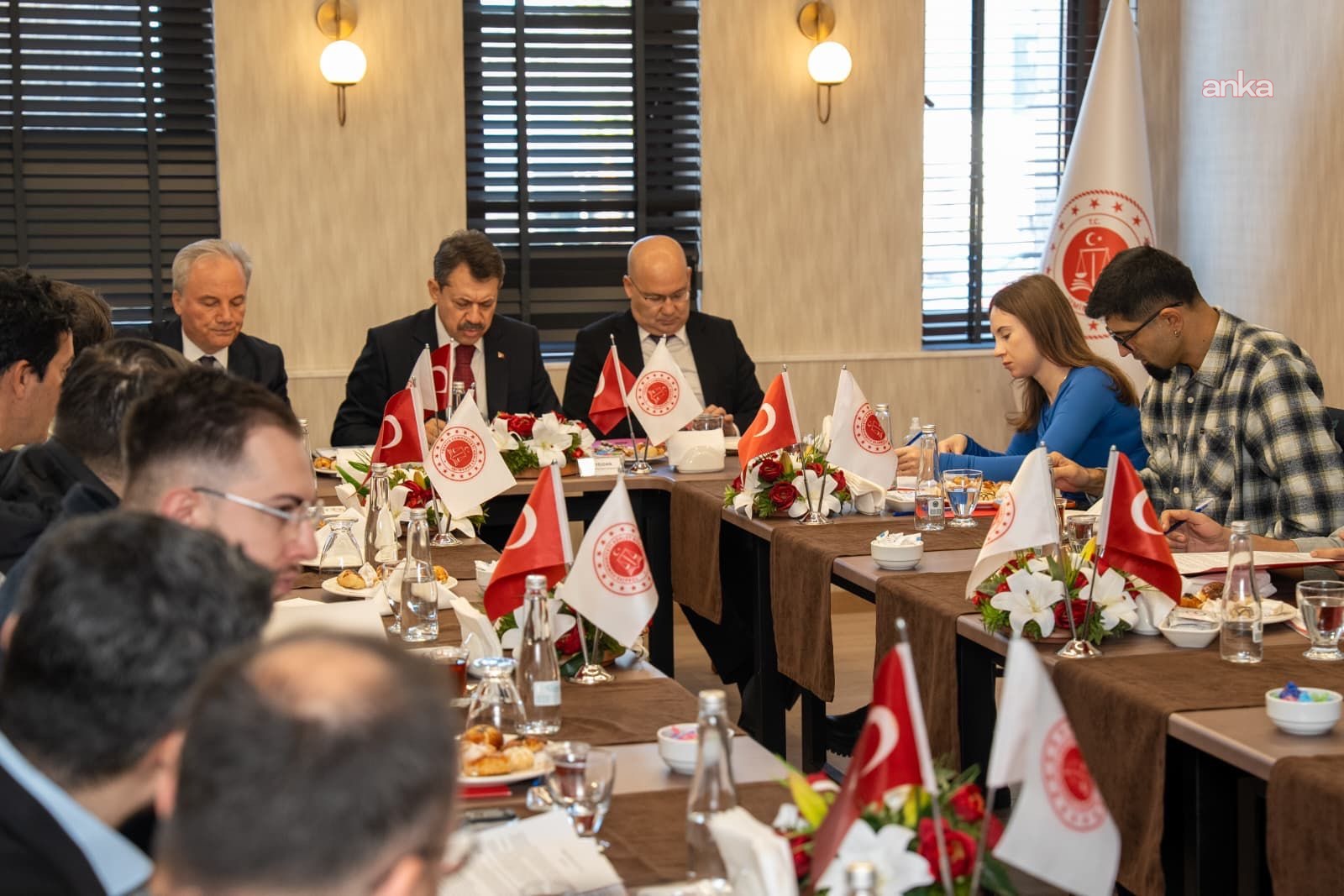 TBMM Genel Kurulu... AK Partili Zengin'den "gariban" açıklaması: CHP'nin küçümsediği insanlar bizim seçmenimizdir