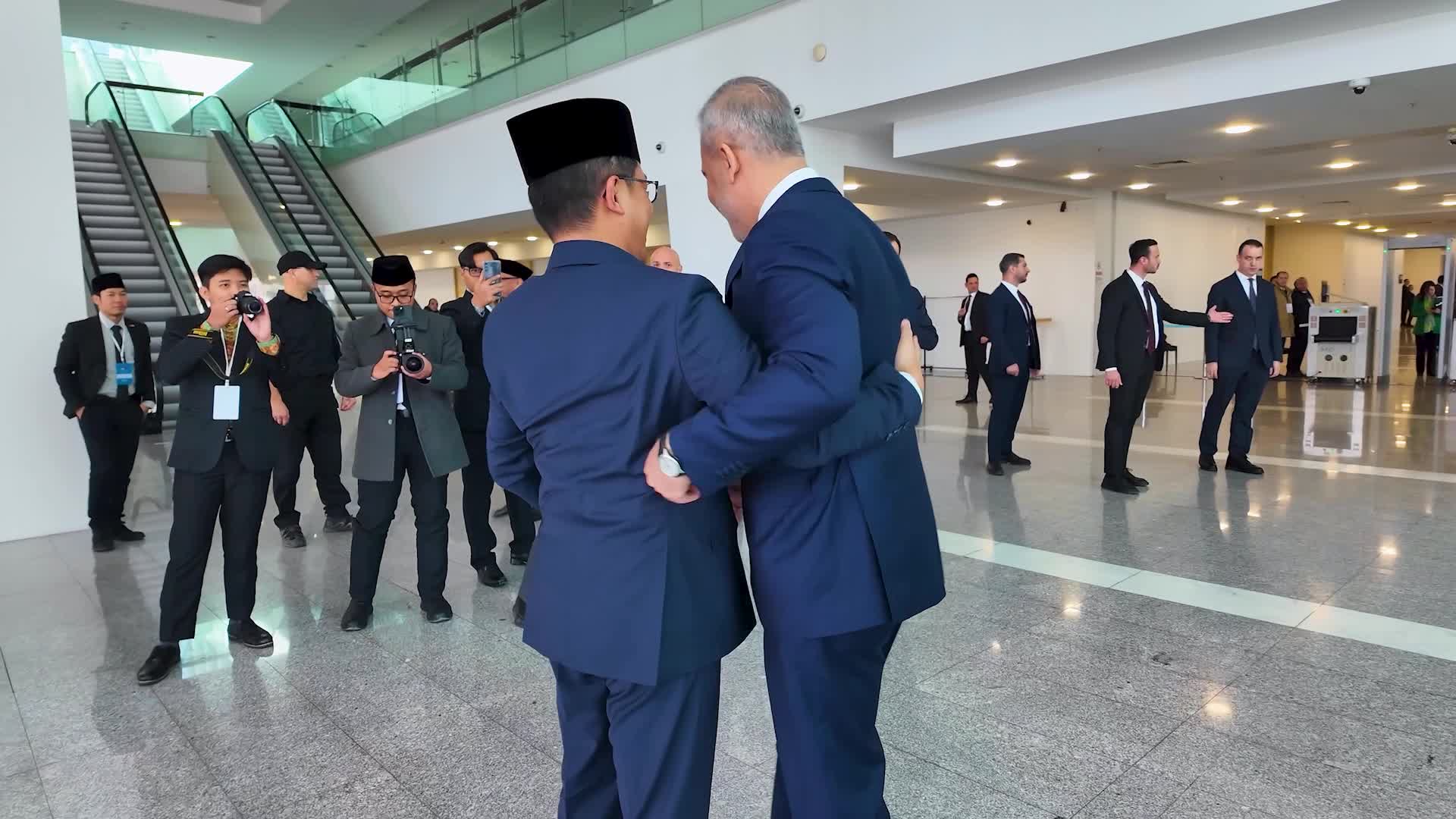 Dışişleri Bakanı Fidan, Endonezya Dışişleri Bakanı Sugiono ile bir araya geldi