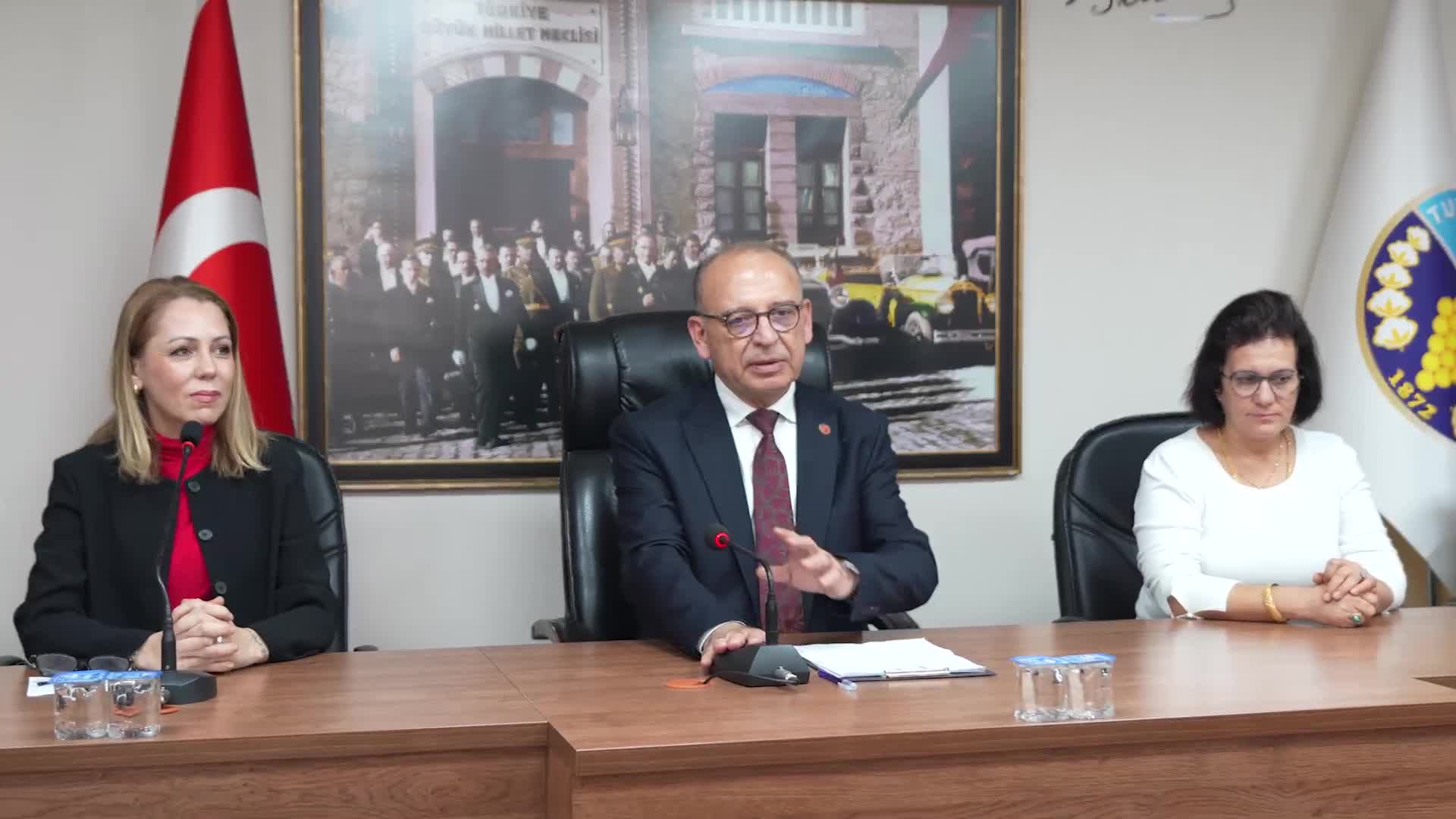 Turgutlu Belediye Başkanı Akın: "Ferdi Zeyrek Vakfı tamamen siyaset üstü bir proje"