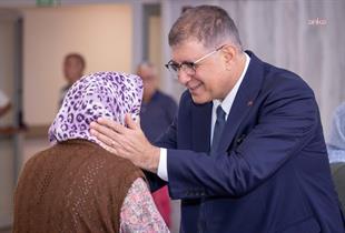 İzmir Büyükşehir Belediyesi'nden emeklilere yeni yıl müjdesi