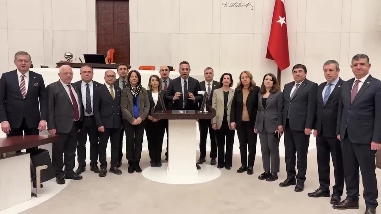 CHP'nin "Meclis'i terk etmeme" eylemi devam ediyor... Ali Mahir Başarır: "Verilen zamla emekli iki yarım ekmek döner alabiliyor"