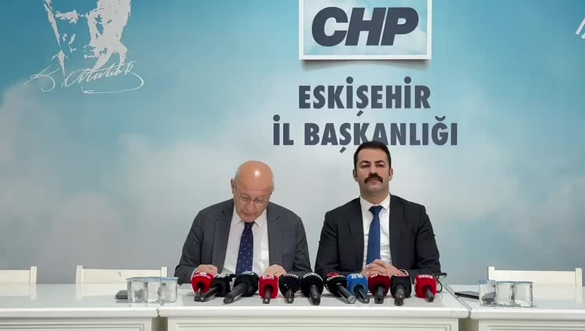 Utku Çakırözer: "Gazeteciler bir yıl içinde 610 kez hakim karşısına çıktı"