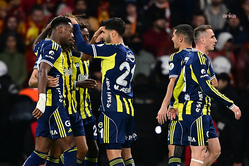Fenerbahçe, Galatasaray’ı 2-0 mağlup ederek Süper Kupa'yı kazandı