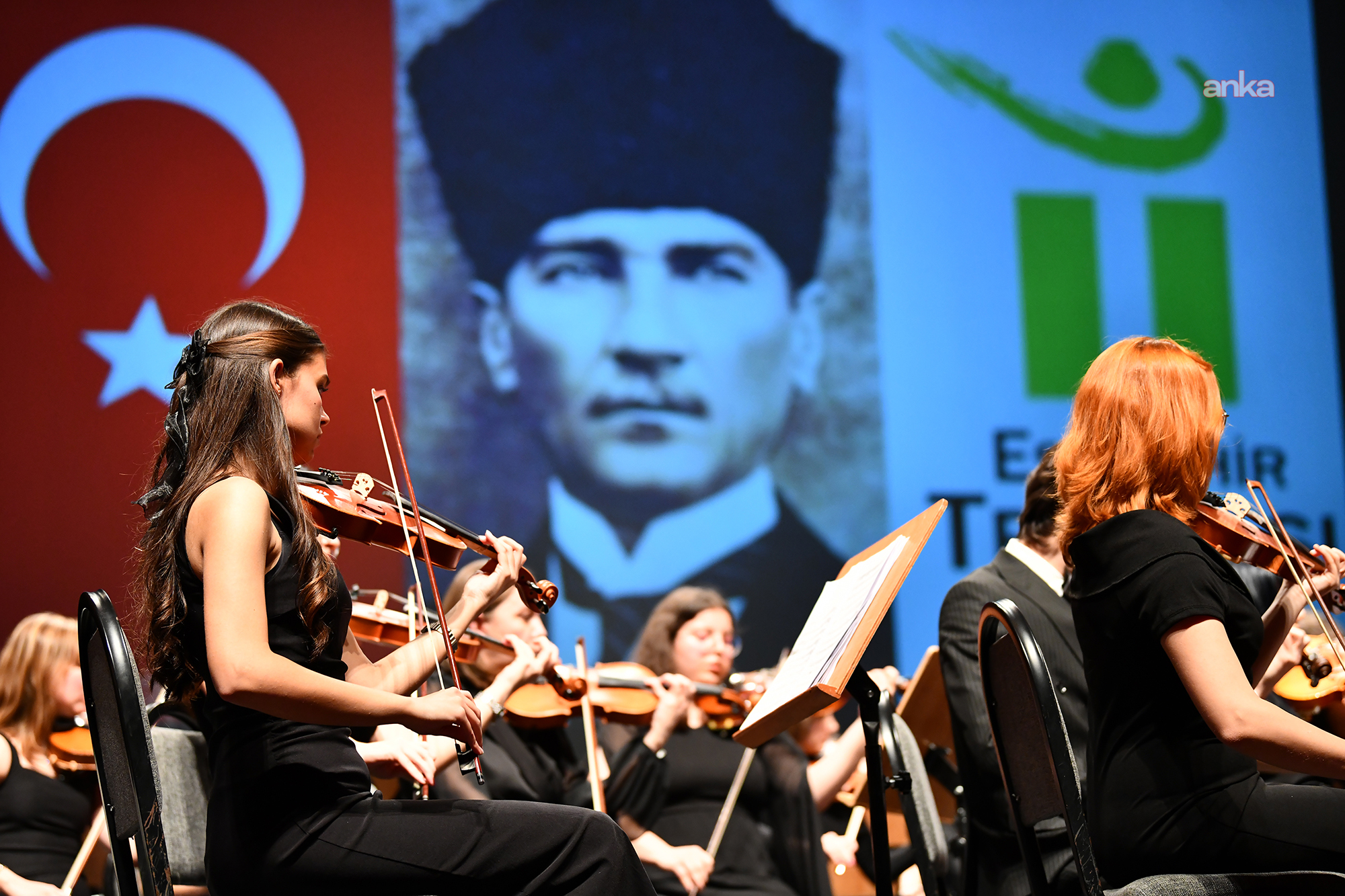 Tepebaşı Belediyesi İki Elin Sesi Var Gençlik Senfoni Orkestrası'ndan 10 yılda 52 konser