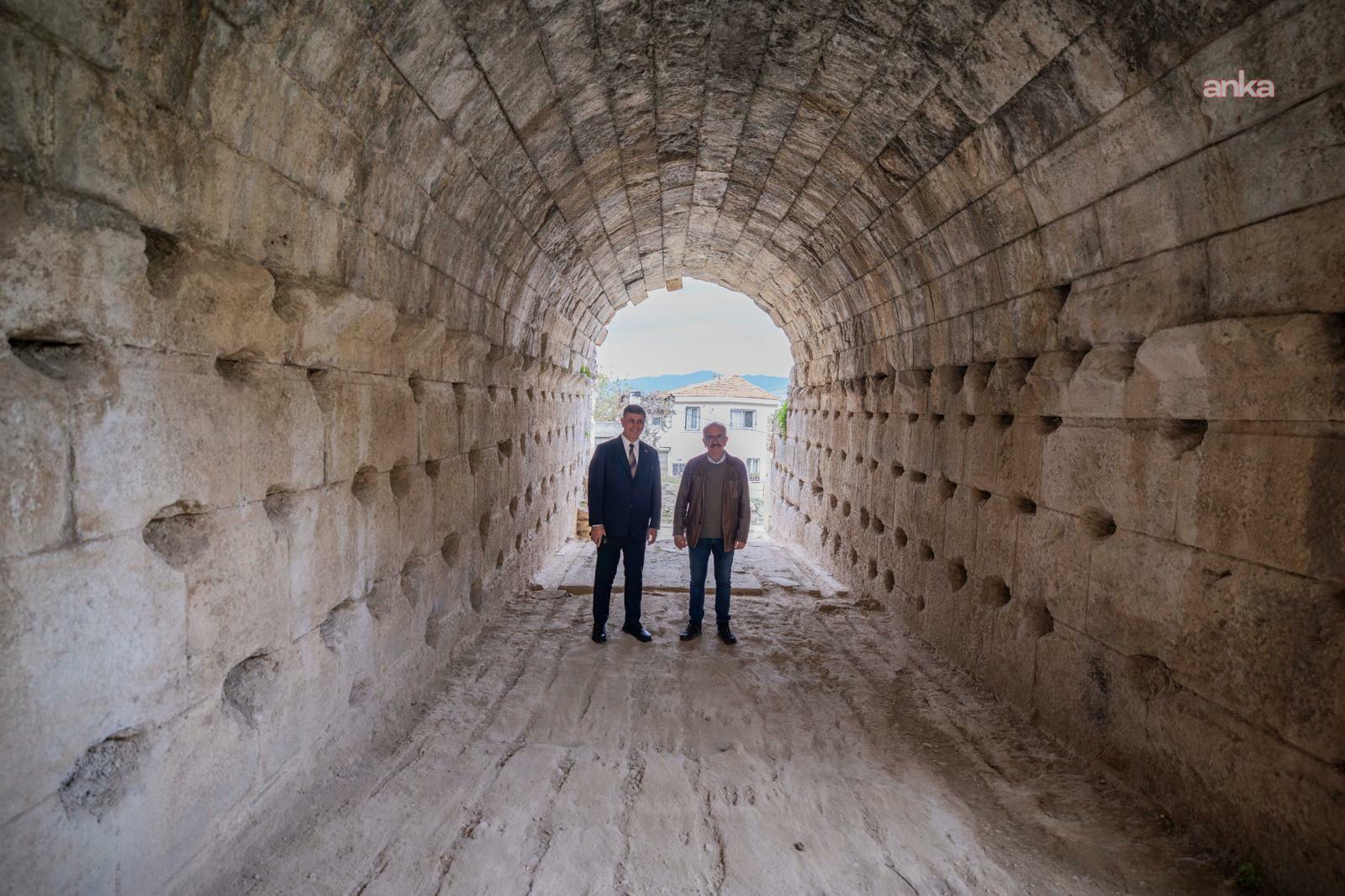 Smyrna Antik Tiyatrosu’na erişimi sağlayacak imar yolu açılıyor