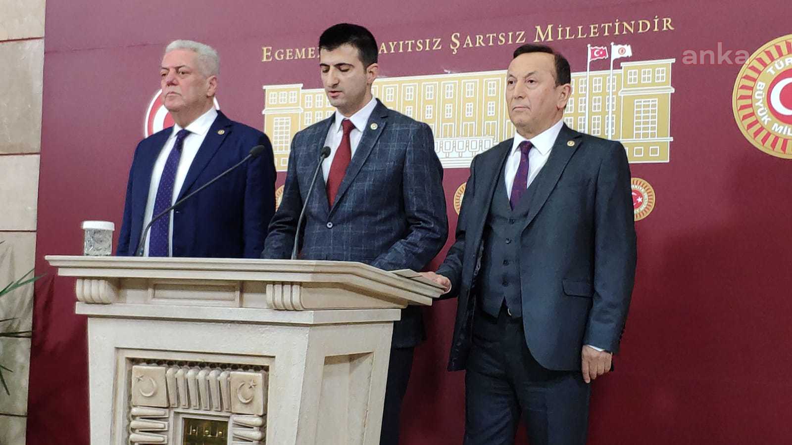 CHP’DEN ÜÇ MİLLETVEKİLİ İSTİFA ETTİ