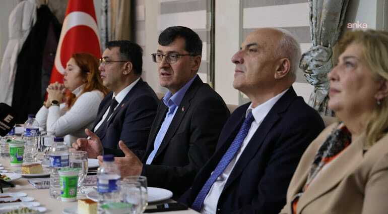 Kütahya Belediye Başkanı Kahveci, basın mensuplarıyla bir araya geldi