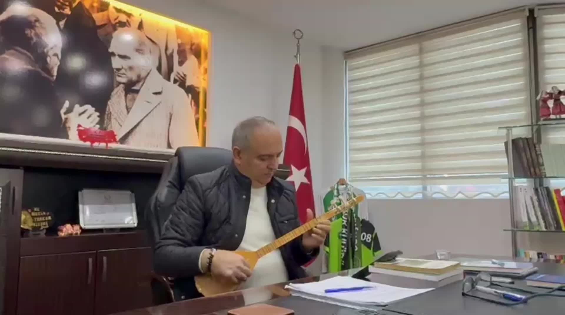 Borçka Belediye Başkanı Orhan mesaiye curasıyla başladı