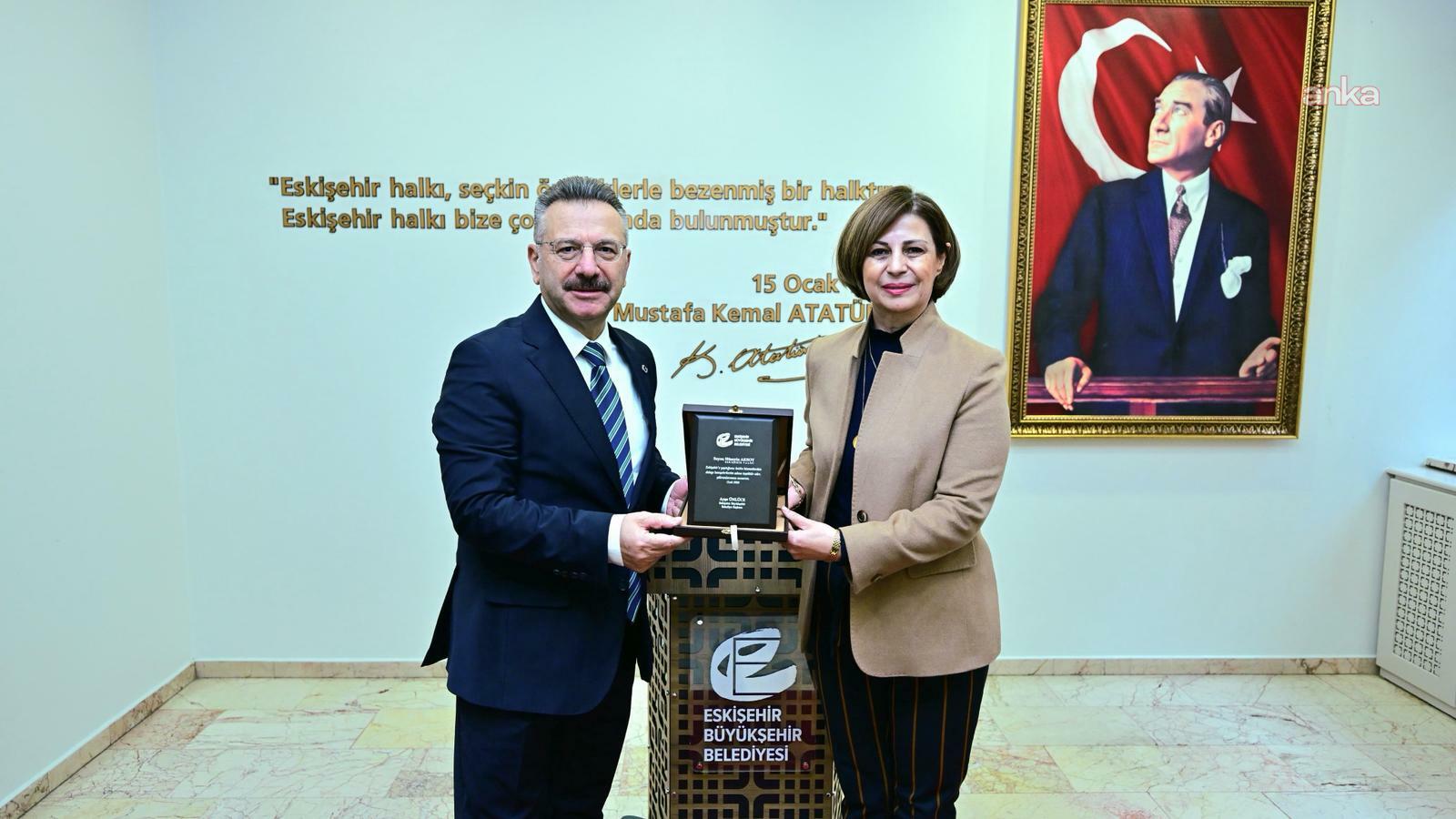 Vali Aksoy’dan Eskişehir Büyükşehir Belediye Başkanı Ünlüce’ye “veda” ziyareti