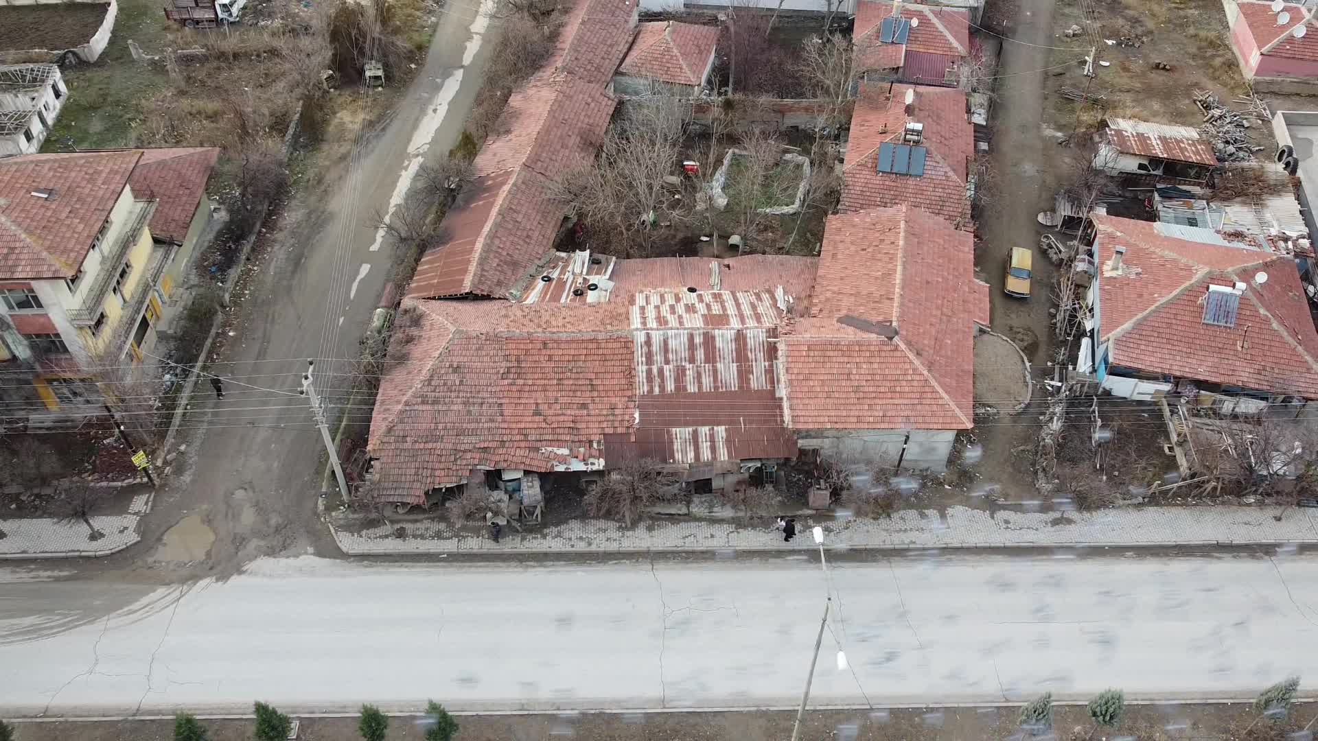 Yozgat'ta 60 yıl önce kurulan çok amaçlı değirmen çürüyor