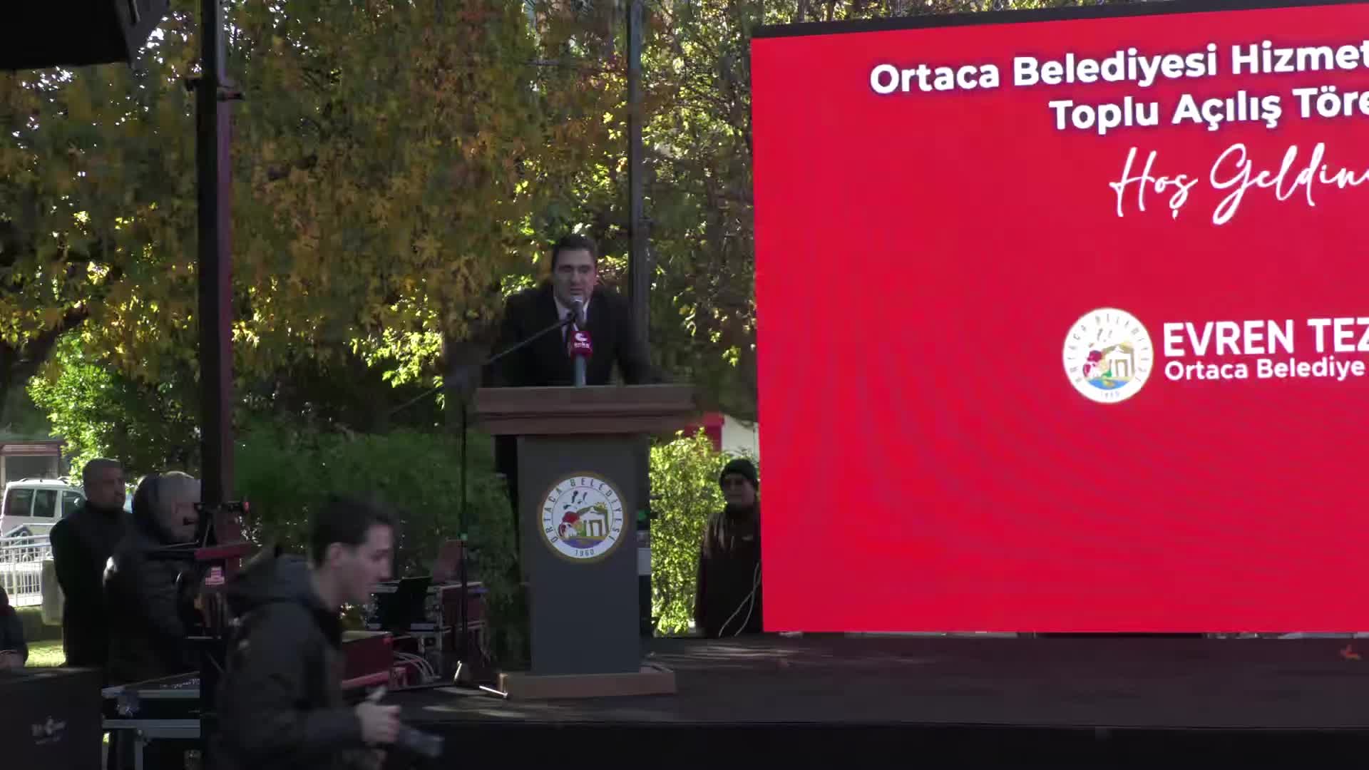 CHP’li Zeybek: “Millete gecesini gündüzüne katarak hizmet eden tüm arkadaşlarımız hakkında ortaya atılmış iddiaların tamamı iftiradır, safsatadır"