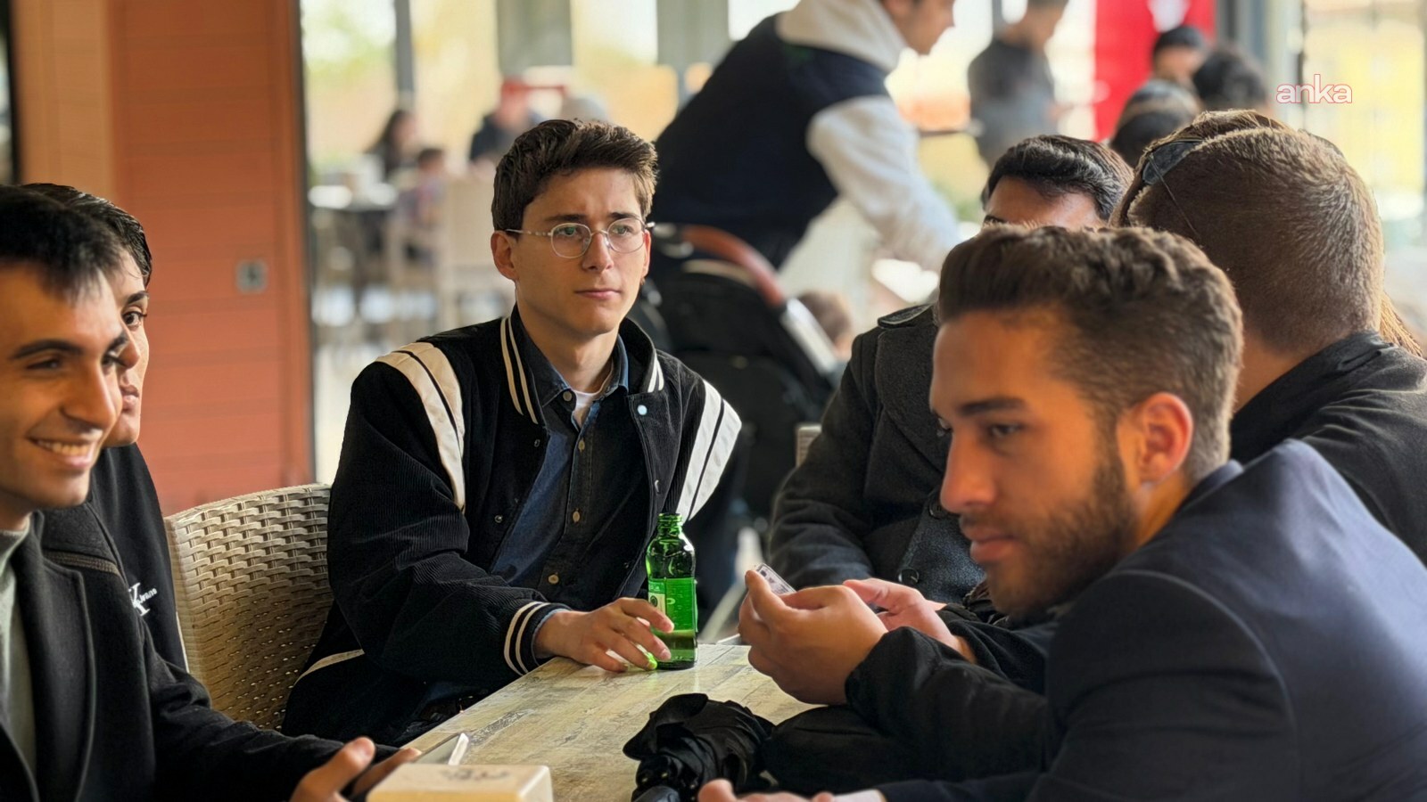 Yunusemre Belediyesi Gençlik Kafe’ye kısa sürede yoğun ilgi